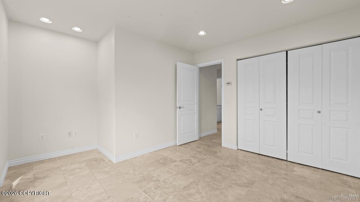 484 E Ravenswood Loop Property Photo 32