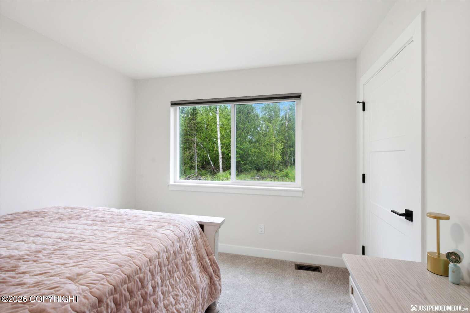 4827 E Alder Drive Property Photo 8