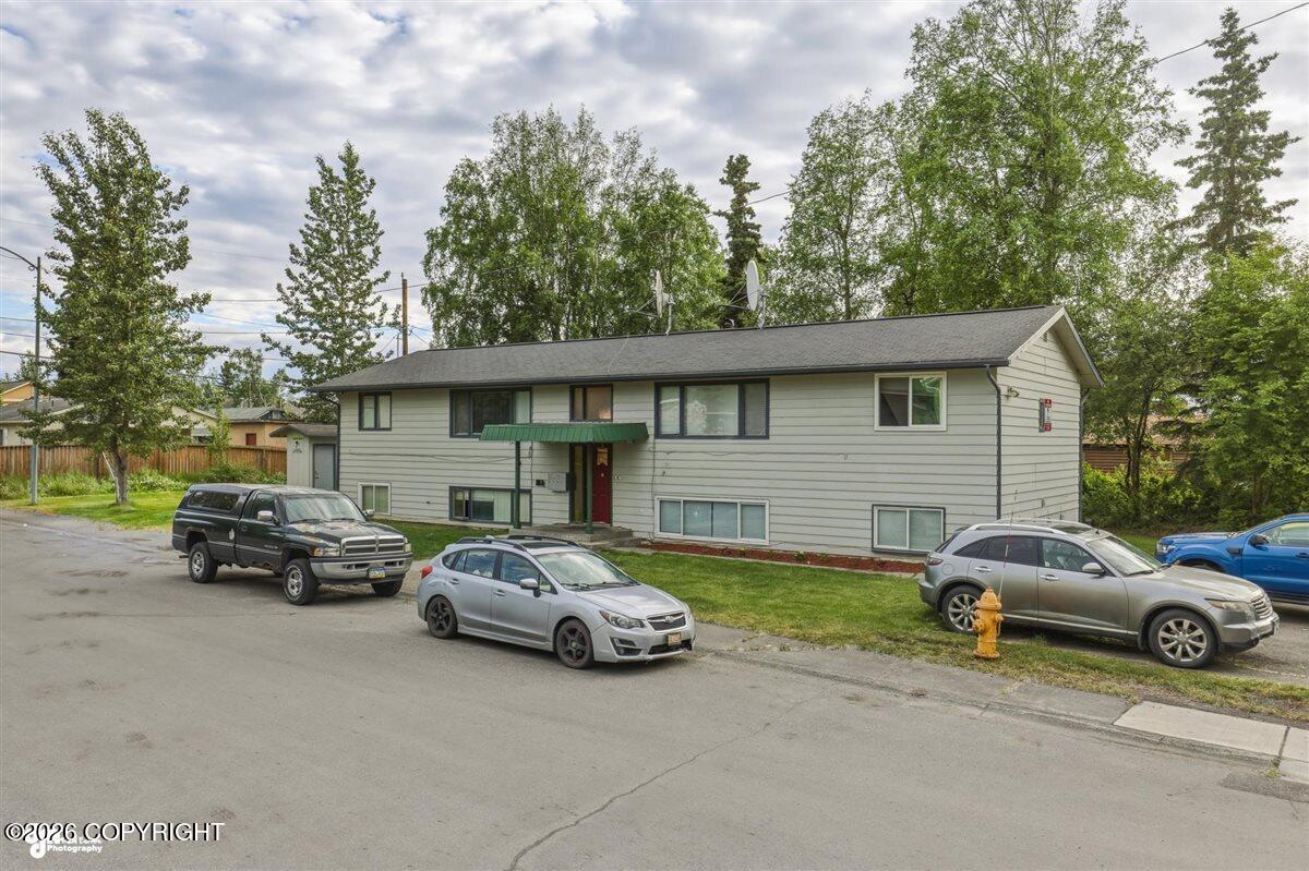 430 Schodde Street Property Photo 3