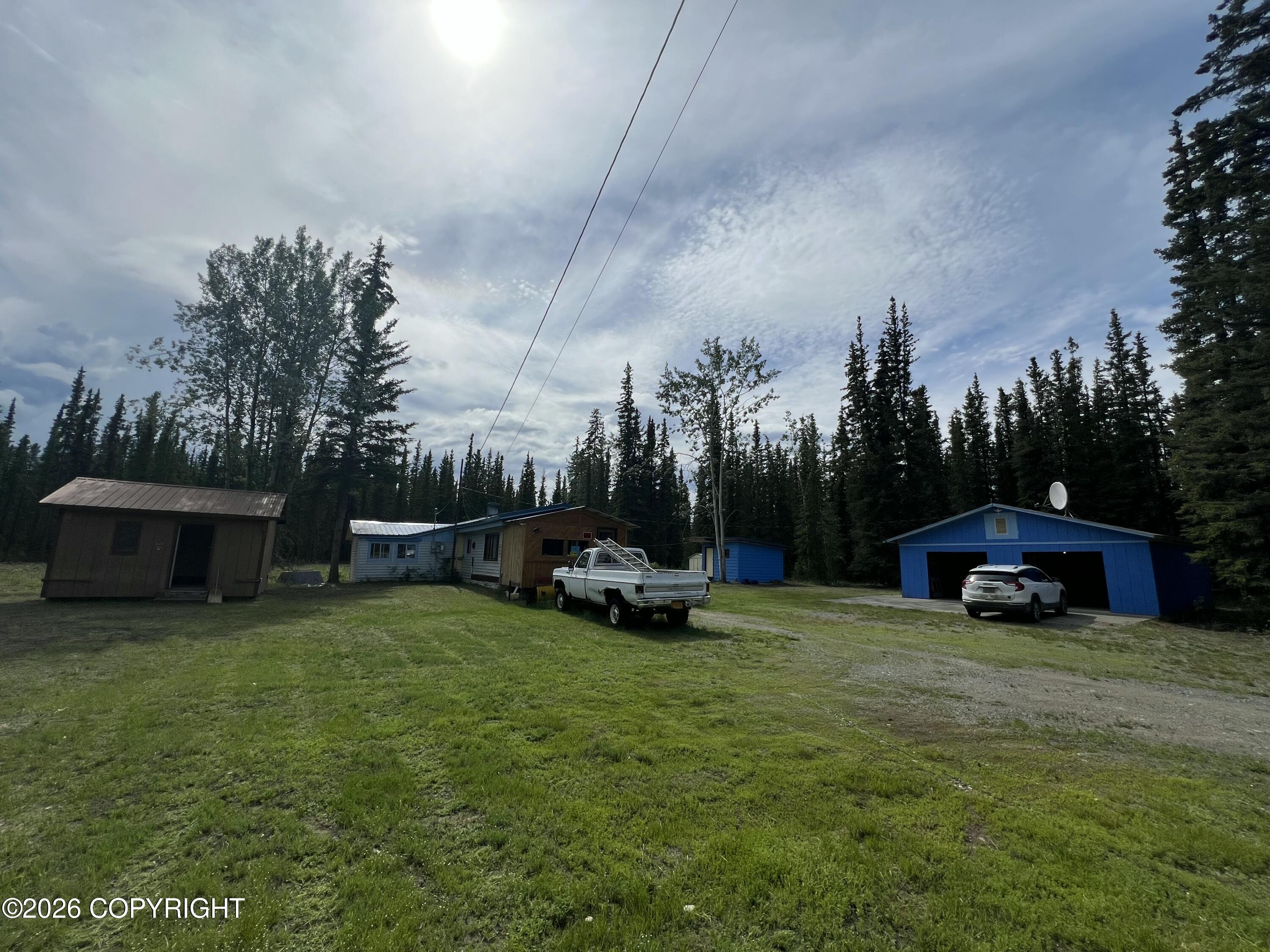1315.5 Alaska Highway Property Photo 4