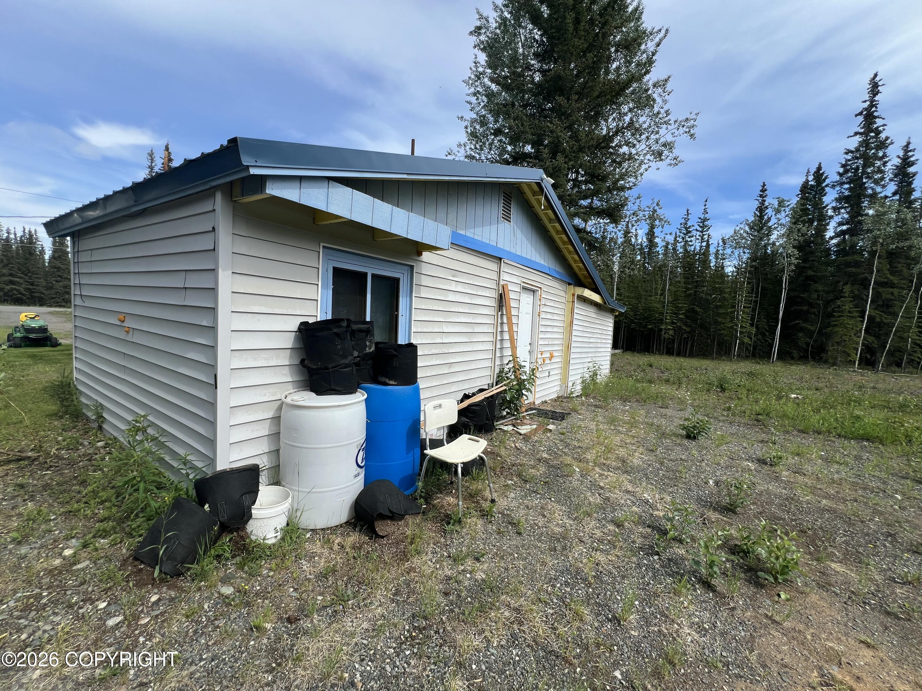1315.5 Alaska Highway Property Photo 43
