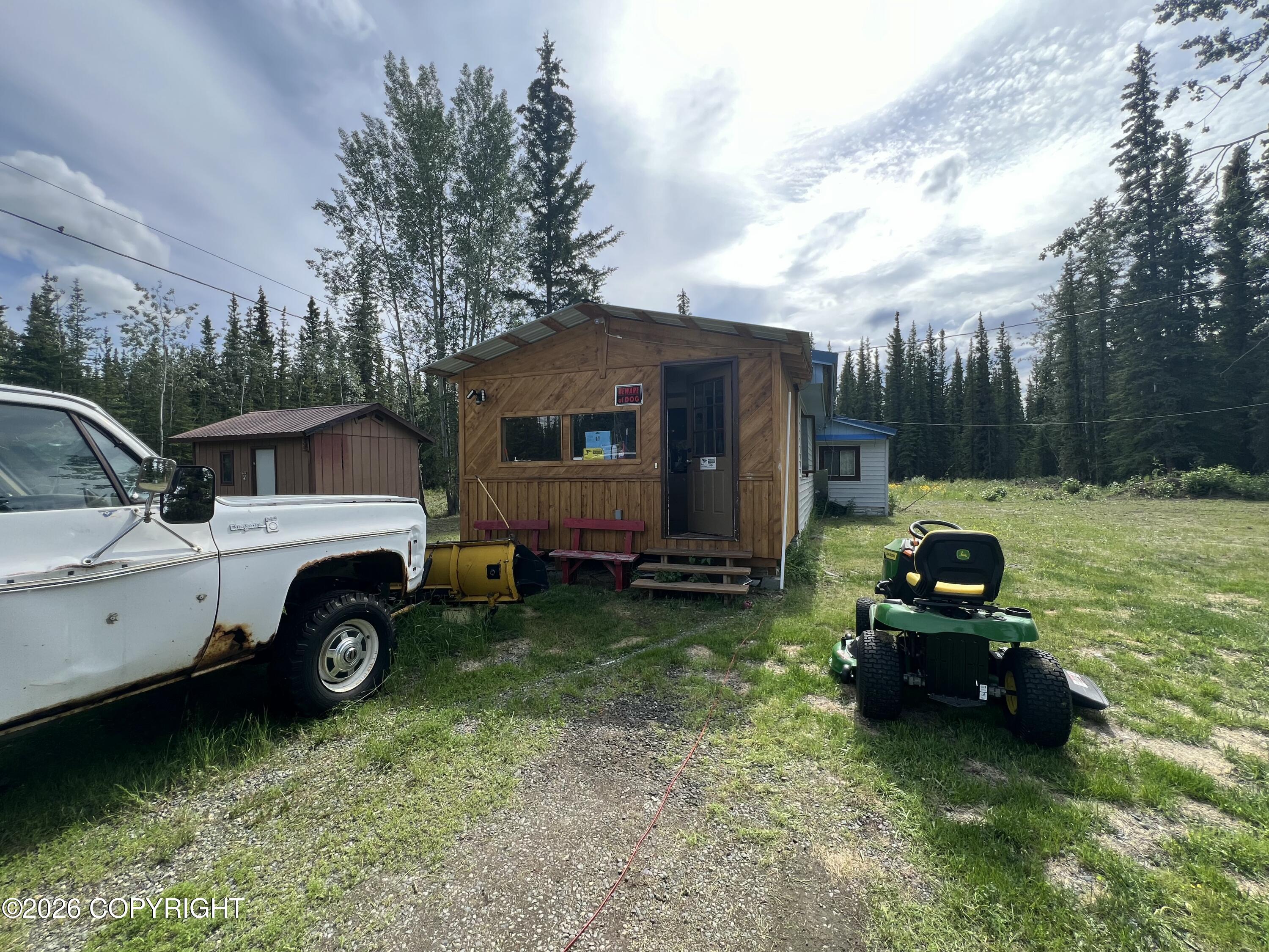 1315.5 Alaska Highway Property Photo 52