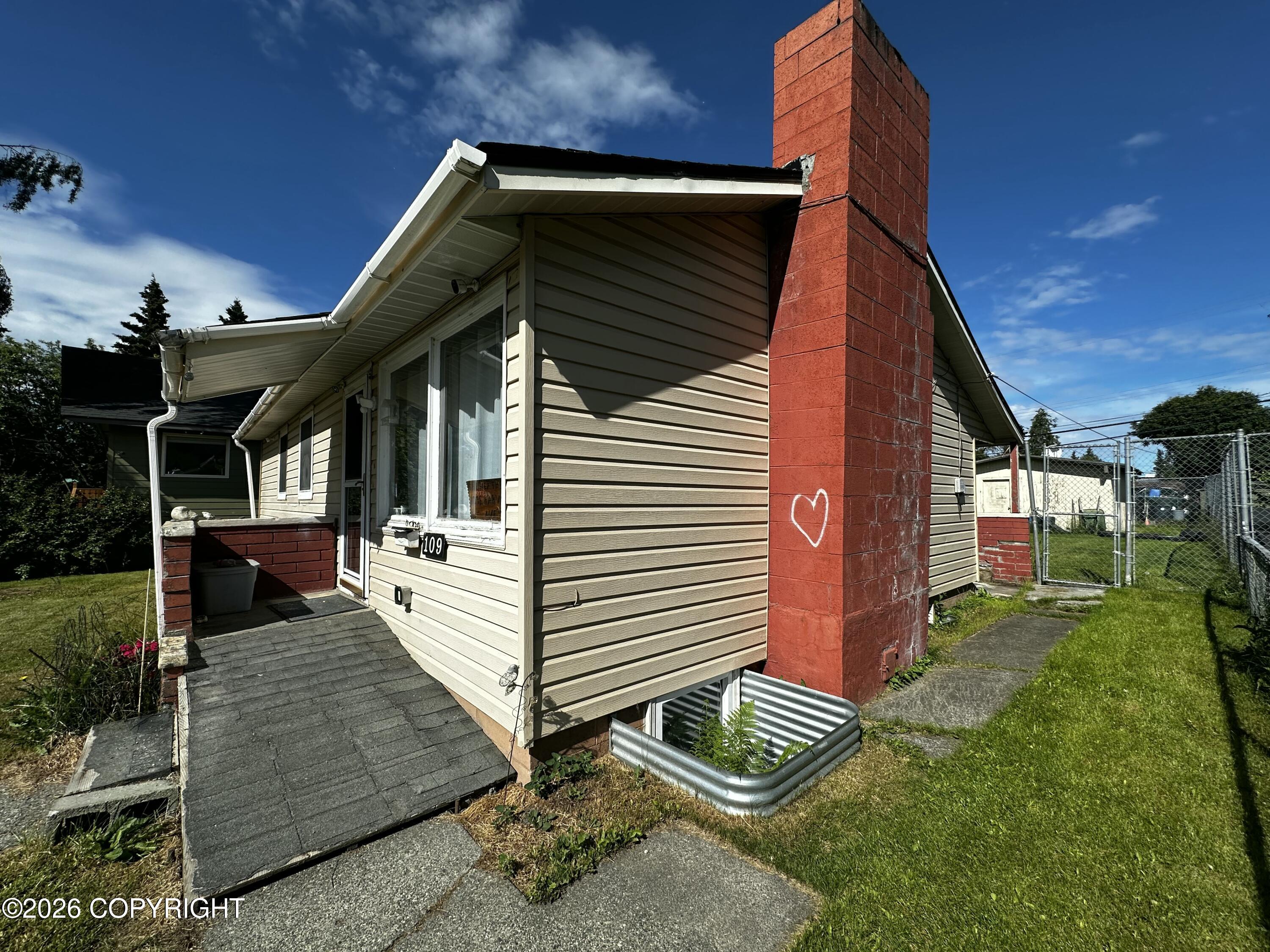 109 E Harvard Avenue Property Photo 3