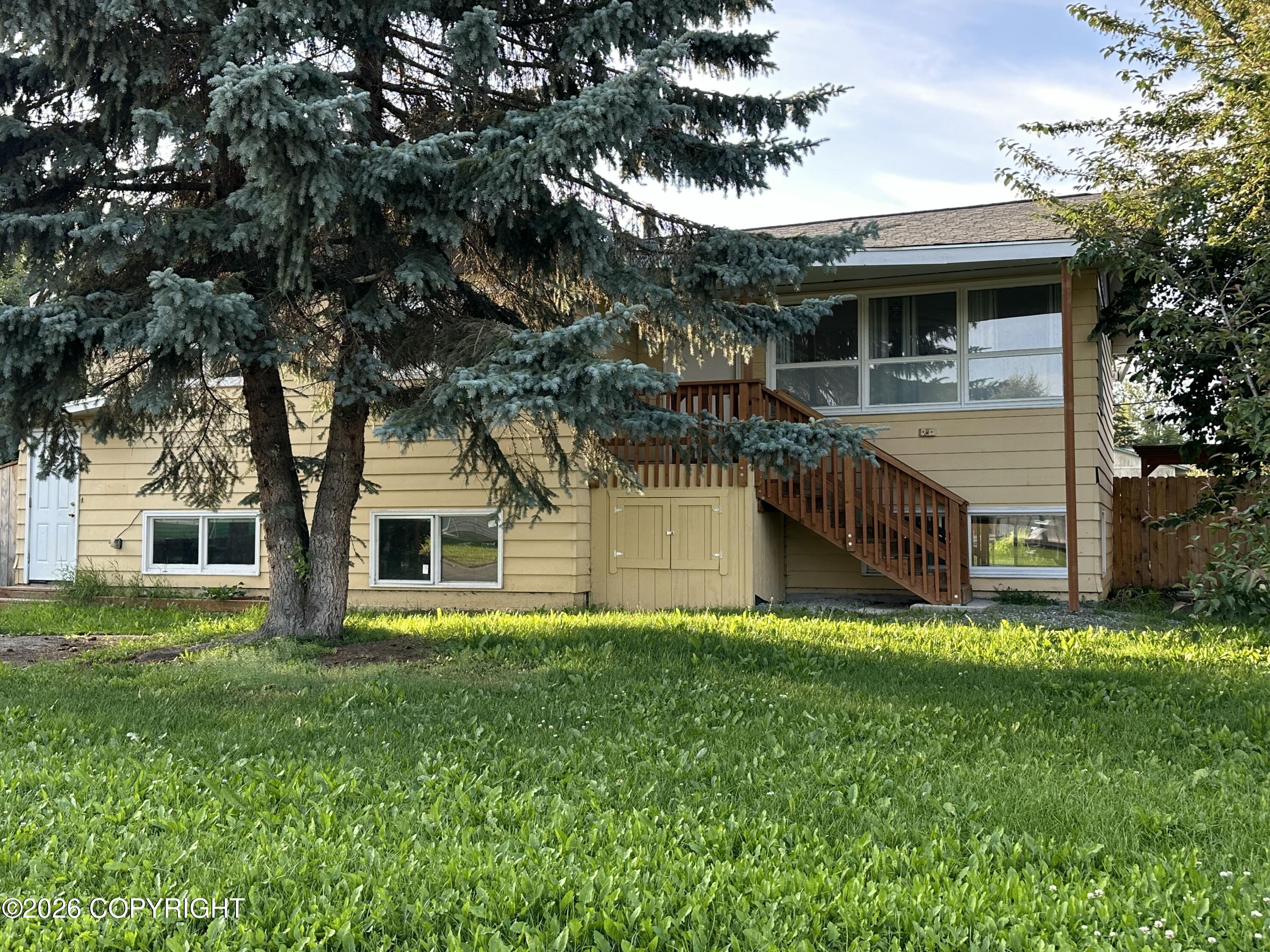 4447 E 6th Avenue Property Photo 1