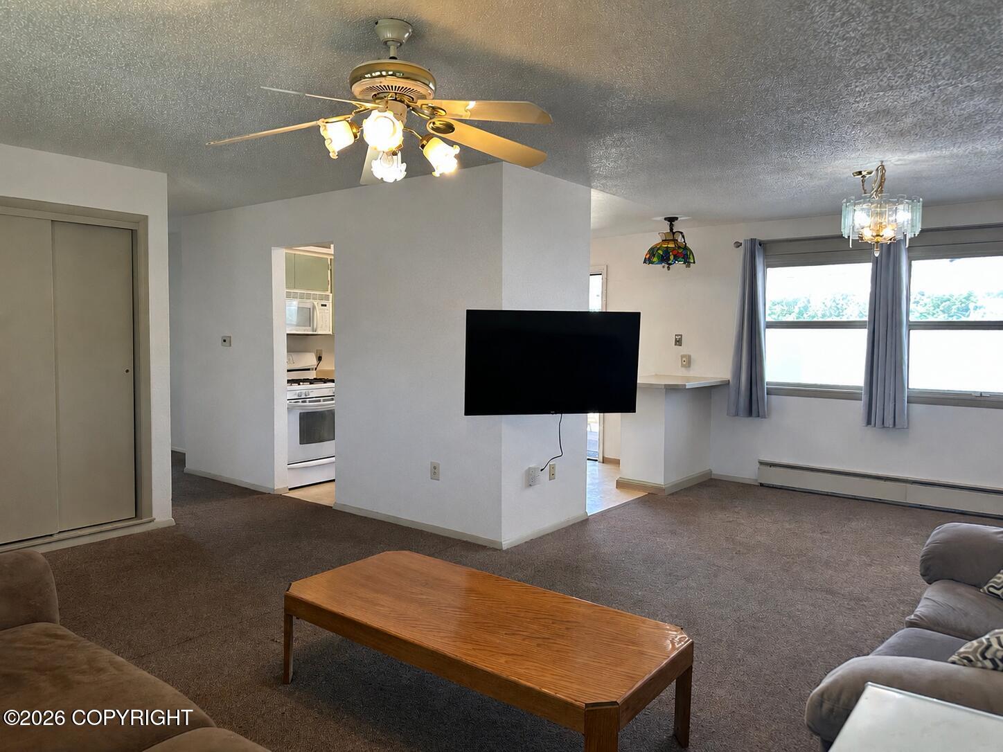 4447 E 6th Avenue Property Photo 2