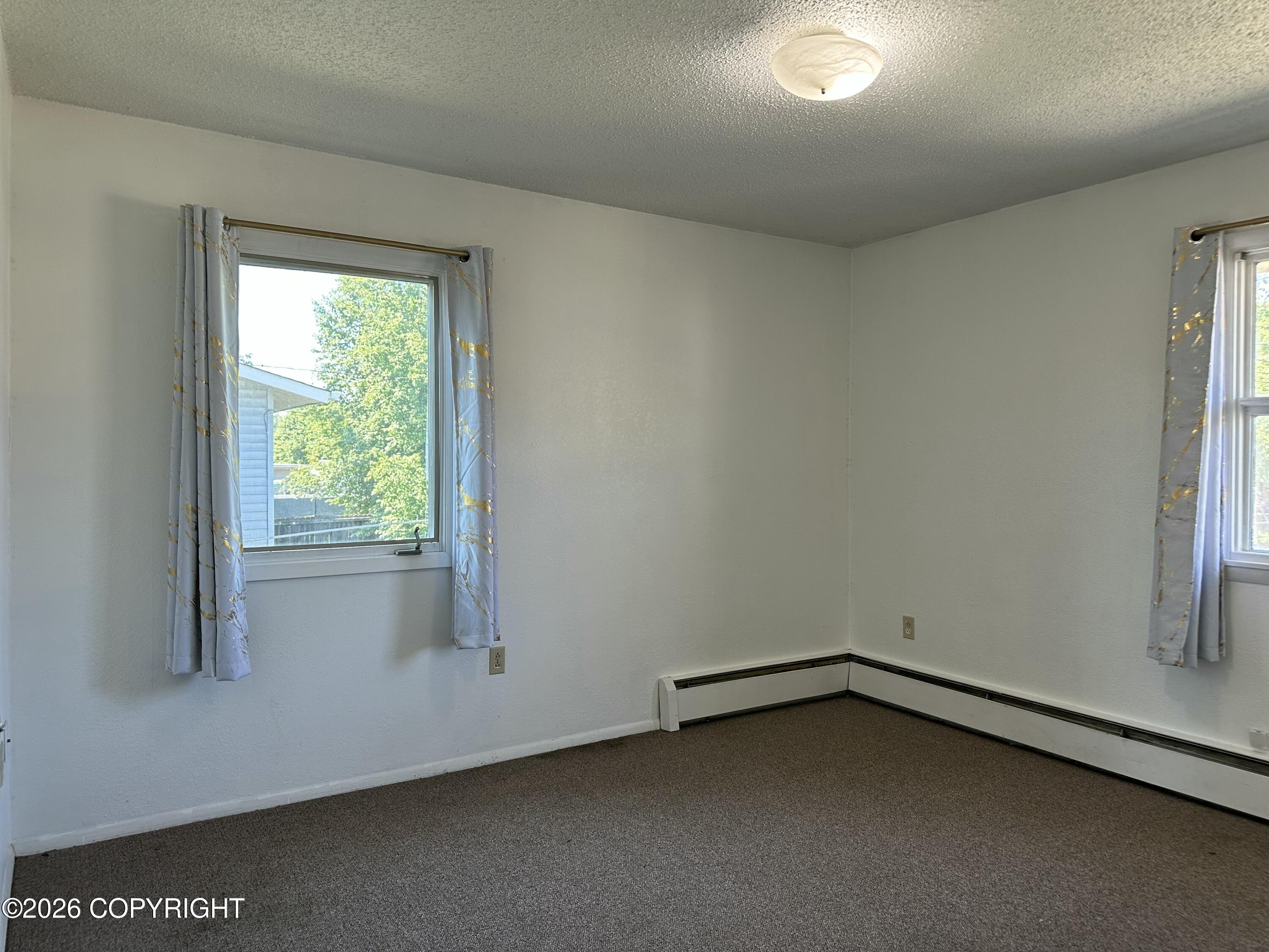 4447 E 6th Avenue Property Photo 7