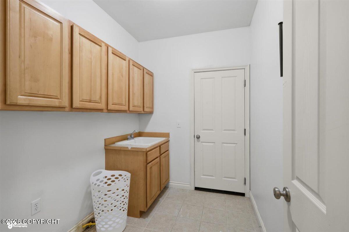125 S Vix Way Property Photo 27
