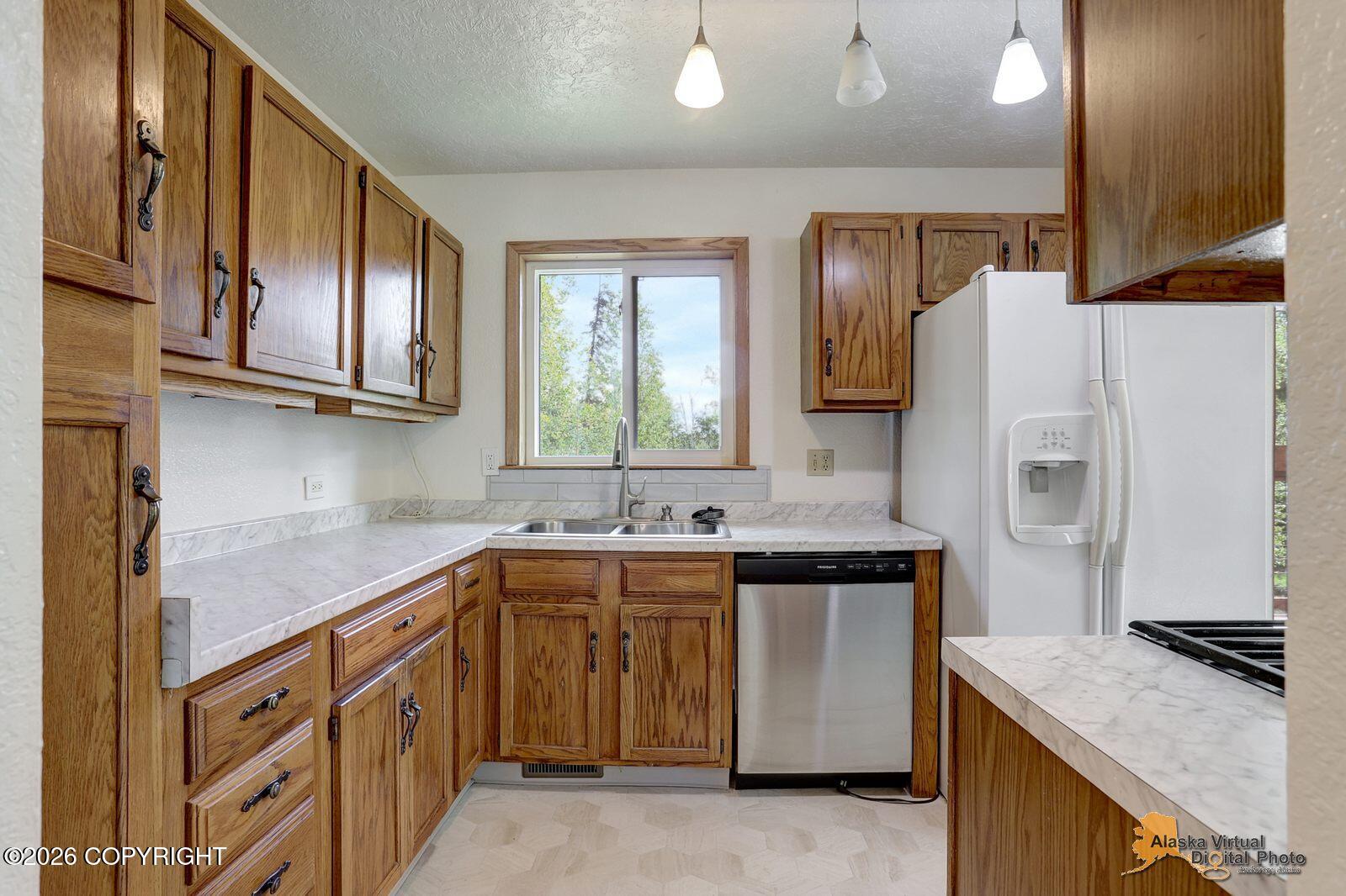 3325 N Sparrow Court Property Photo 8