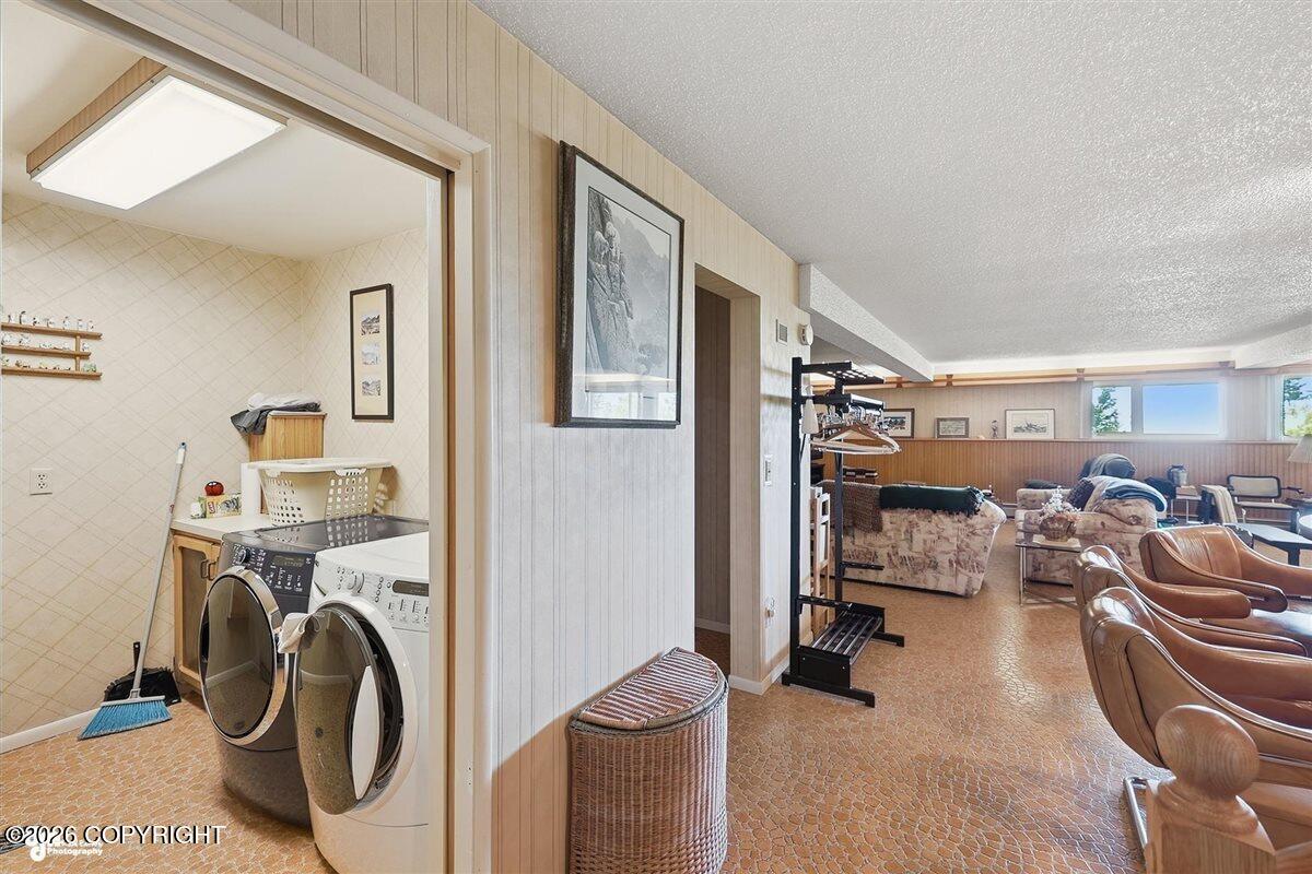 1517 Toyon Way Property Photo 49