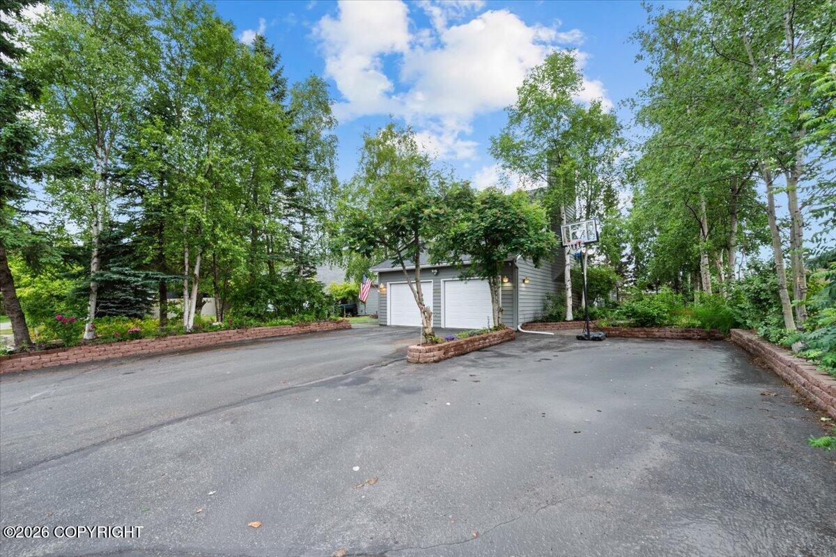 2261 Belmont Drive Property Photo 2