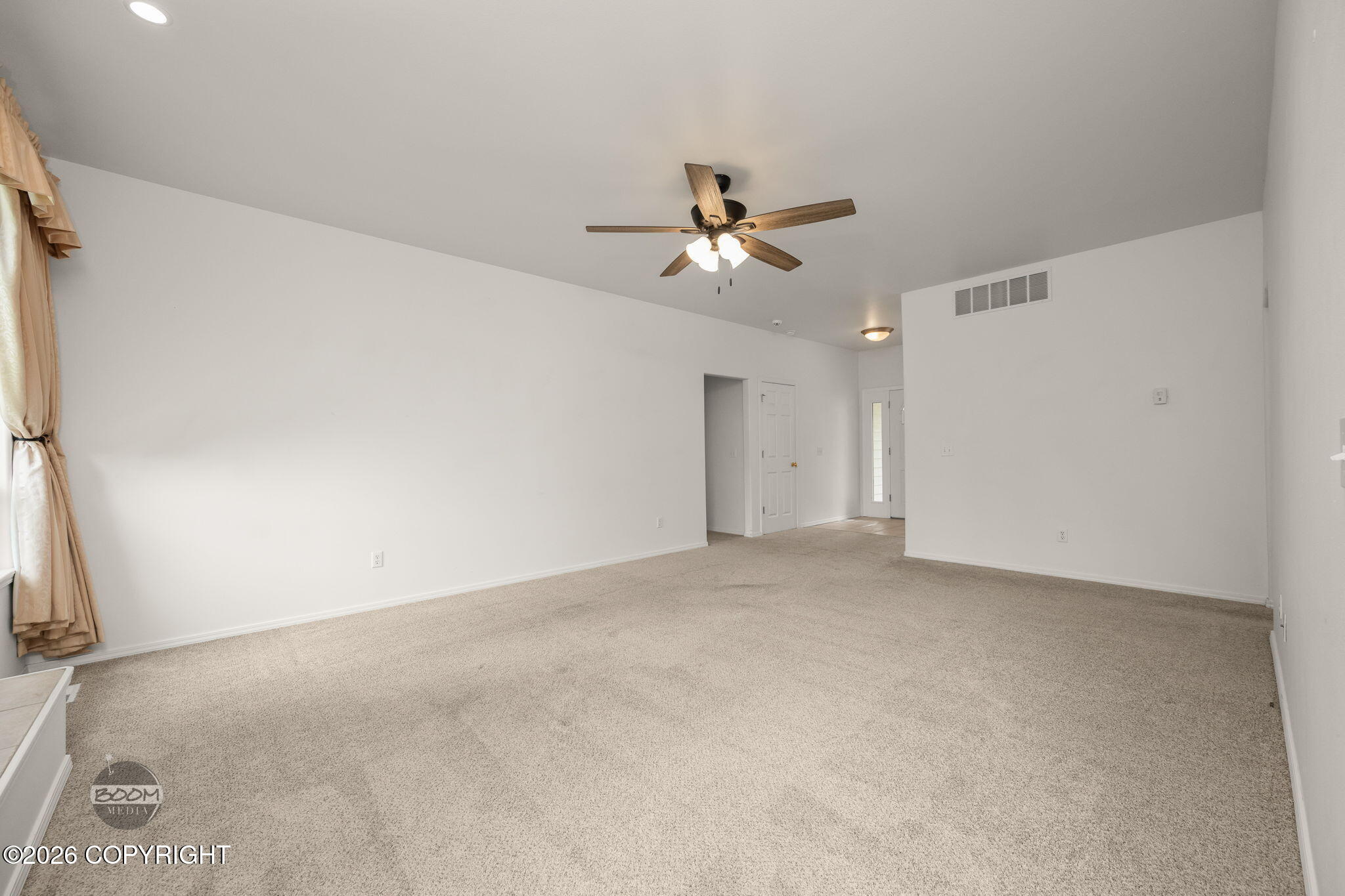 3556 E Serendipity Loop Property Photo 8