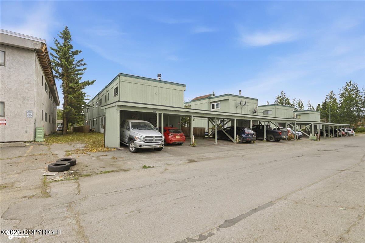 6222 E 12th Avenue #d3 Property Photo 2