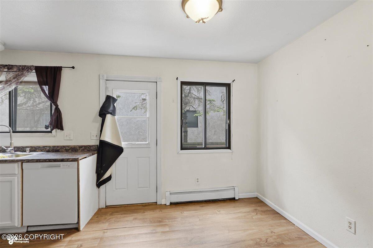 6222 E 12th Avenue #d3 Property Photo 8