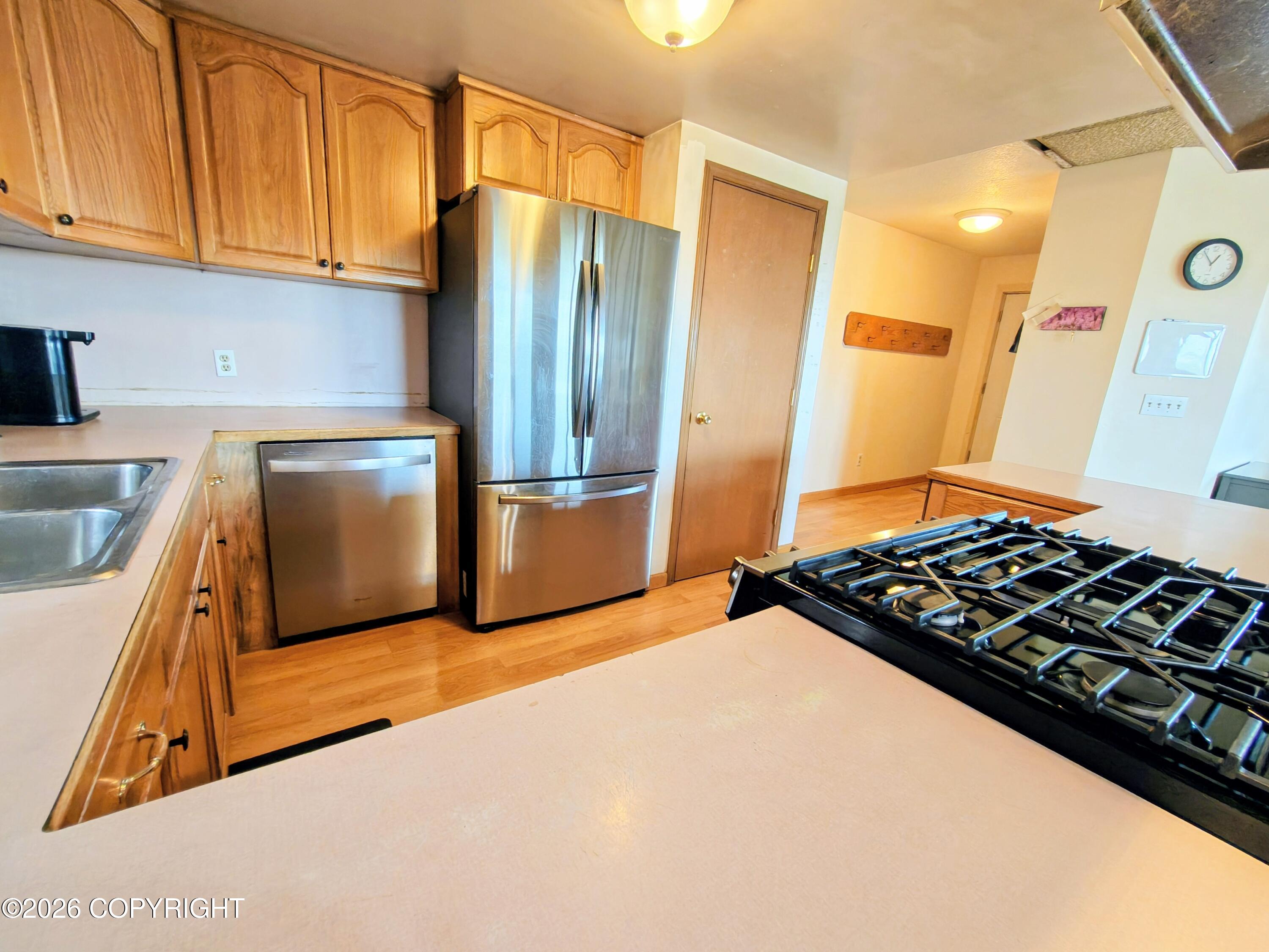 425 6th Avenue Property Photo 24