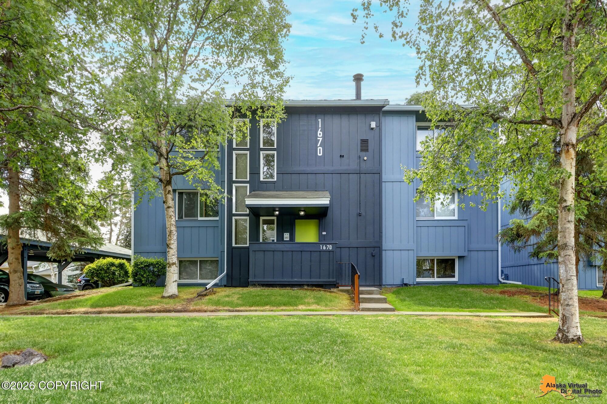 1670 Eastridge Drive #302 Property Photo 1