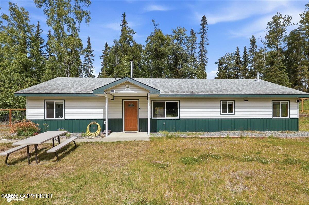 49032 Windy Road Property Photo 1