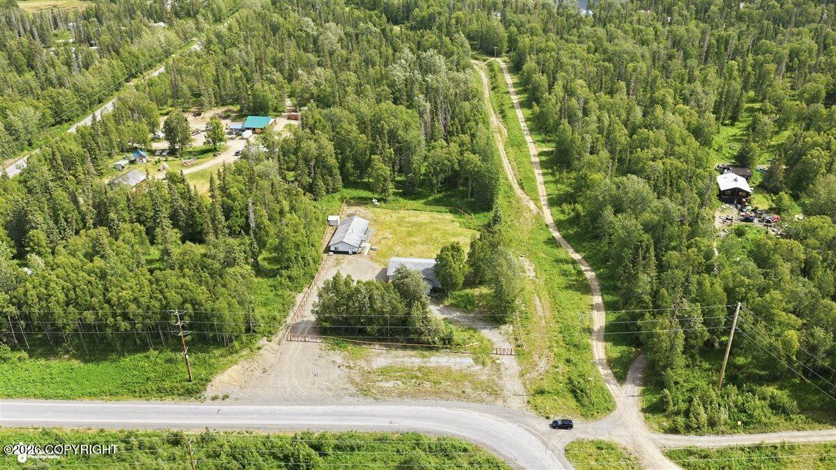 49032 Windy Road Property Photo 49