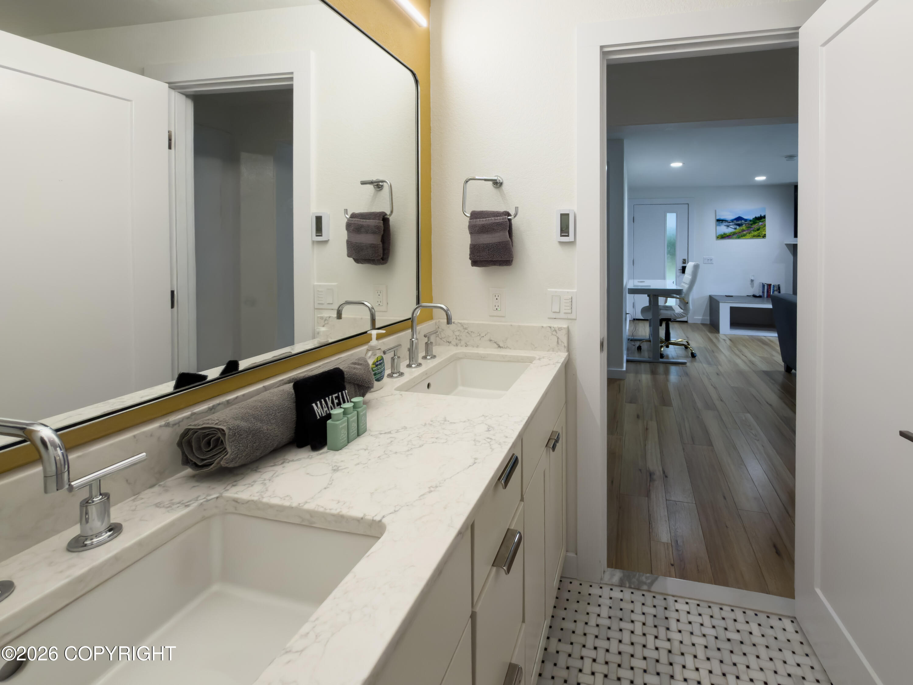 1729 Edgecumbe Drive Property Photo 28