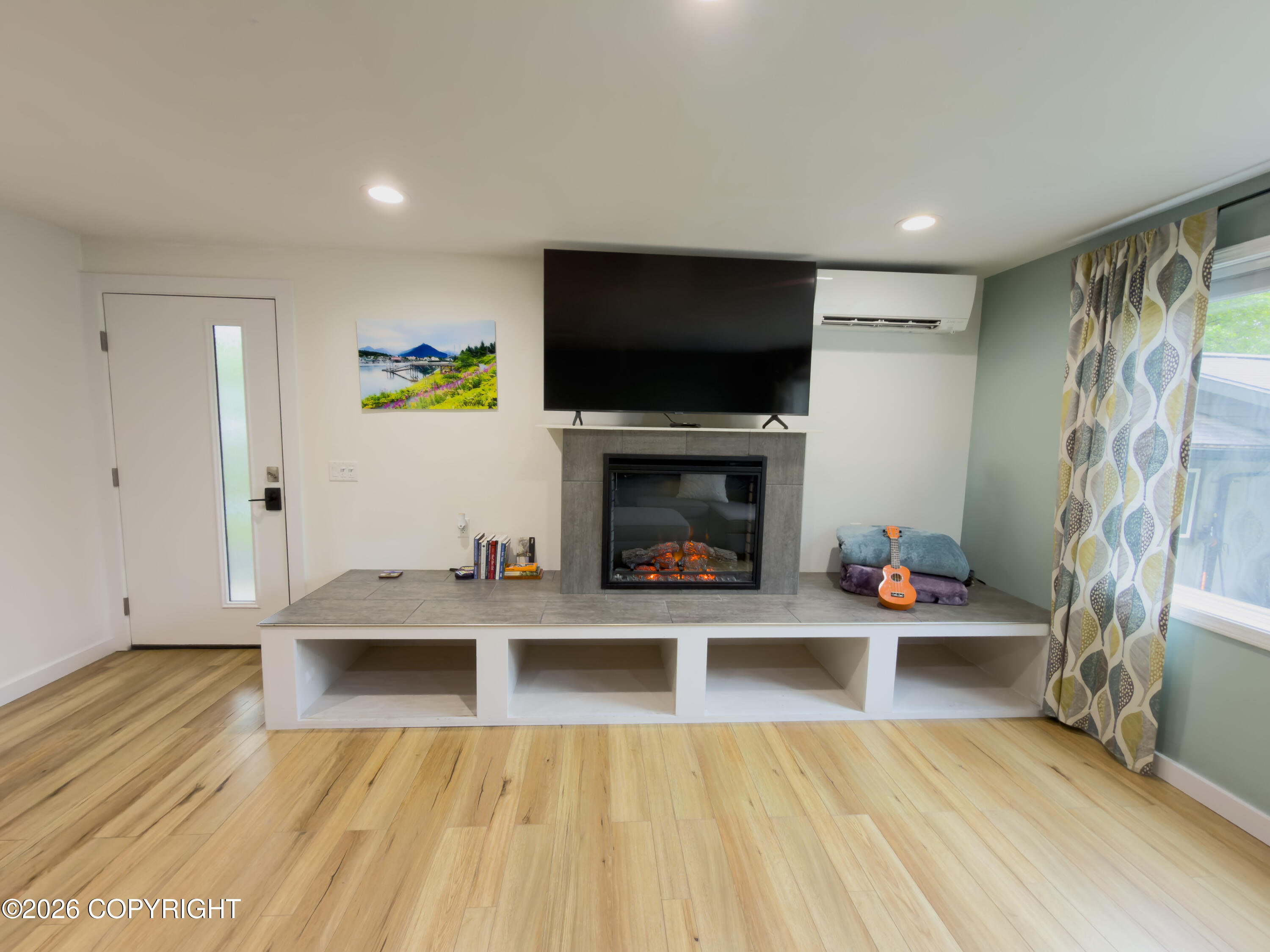 1729 Edgecumbe Drive Property Photo 34