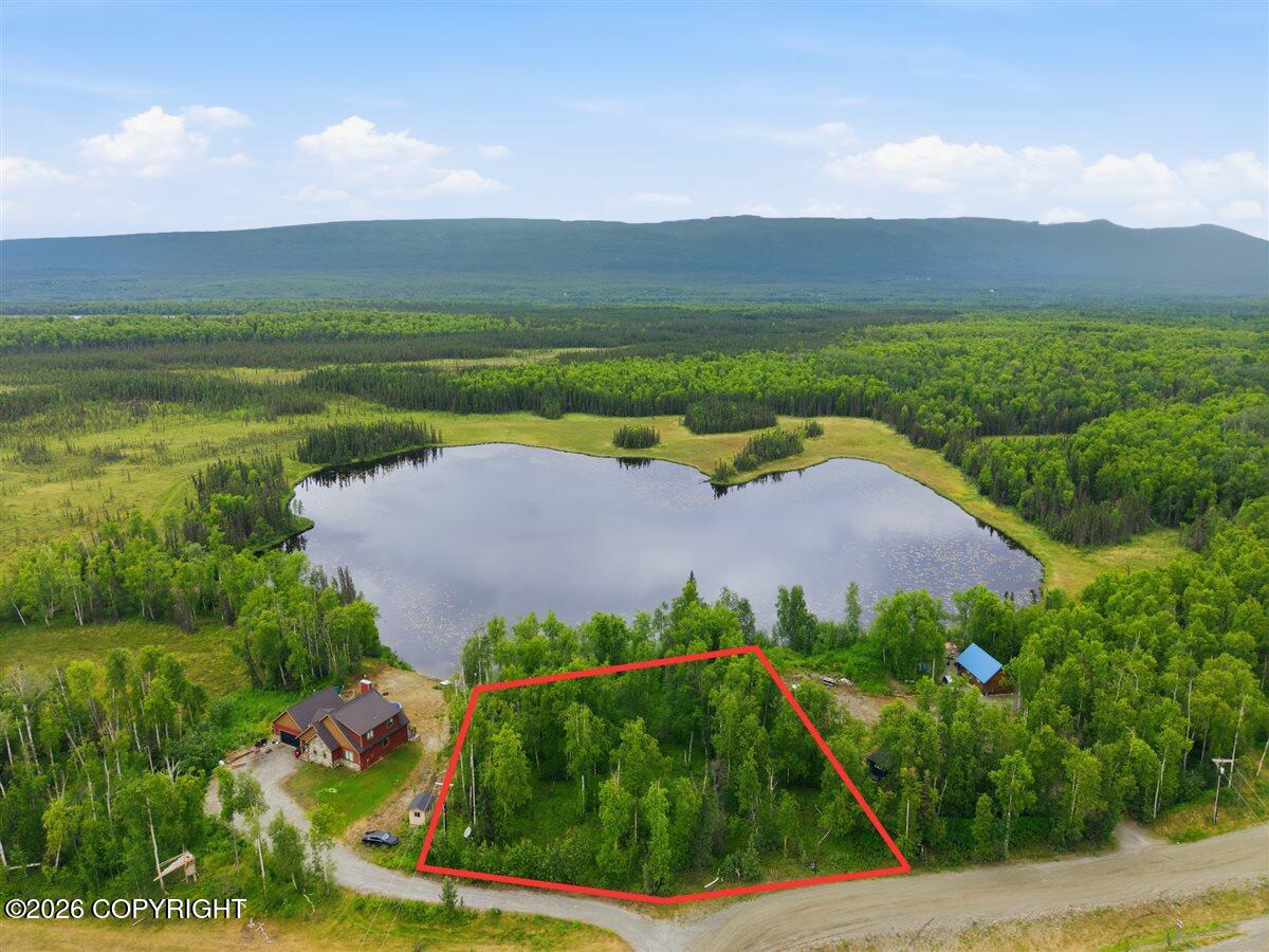 L3 B1 Merri Belle Lake Property Photo 3