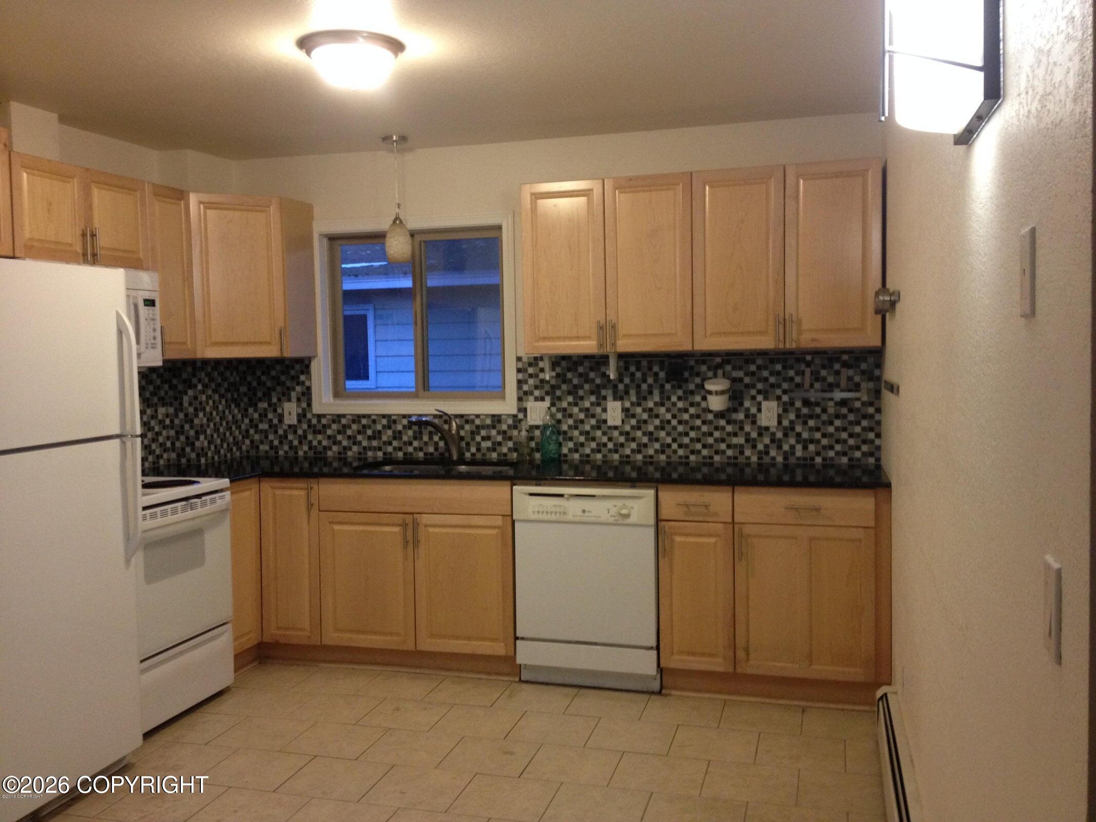 4136 San Roberto Avenue Property Photo 8