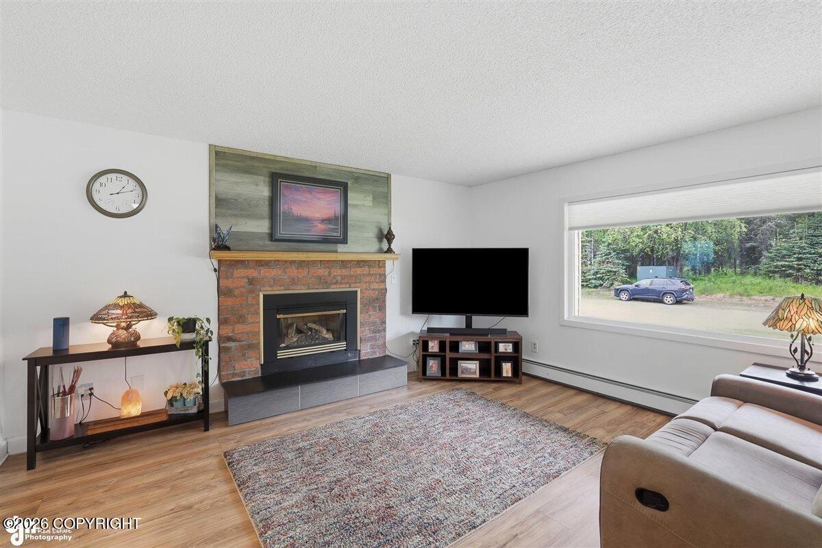 1111 Redoubt Avenue Property Photo 3
