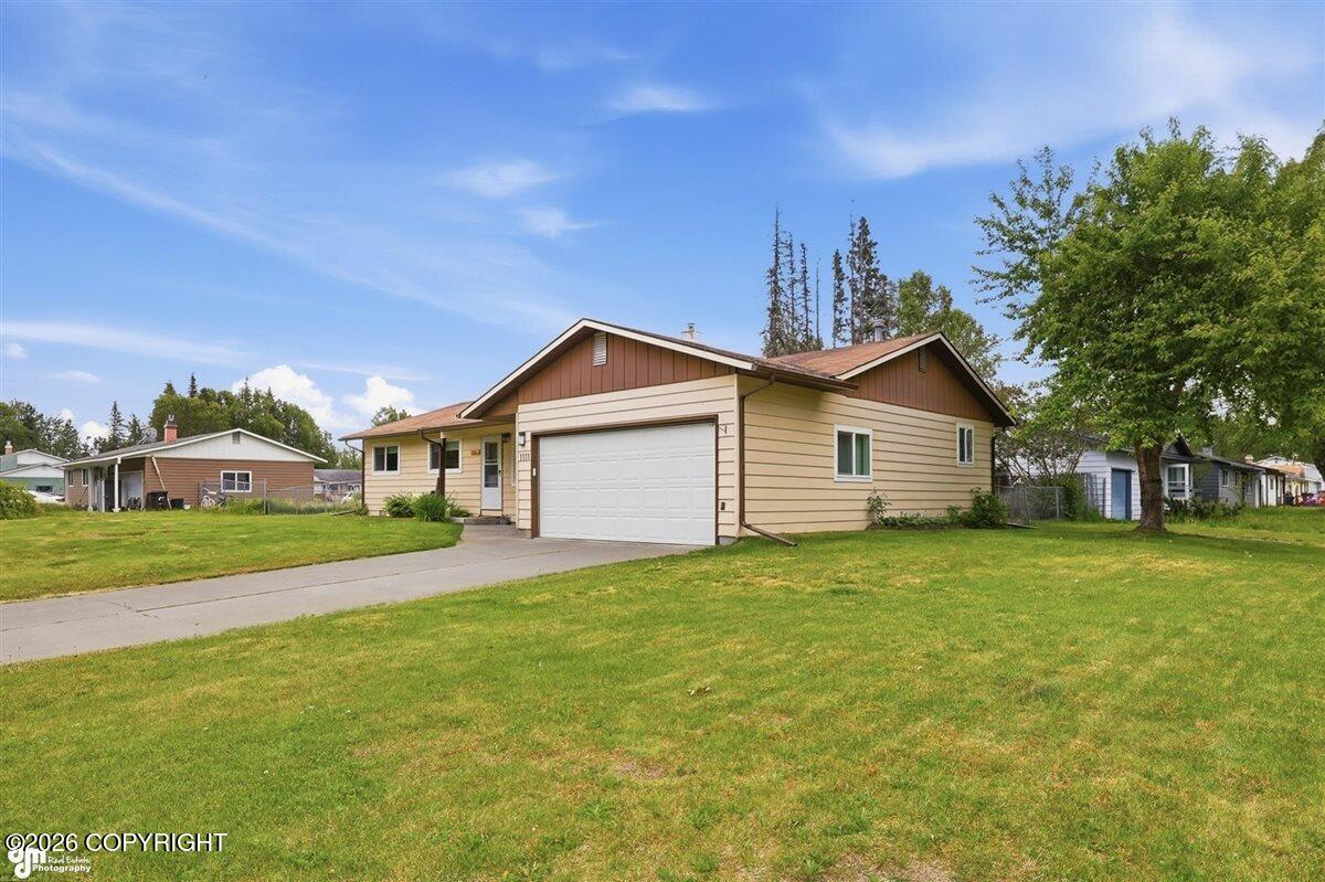 1111 Redoubt Avenue Property Photo 8