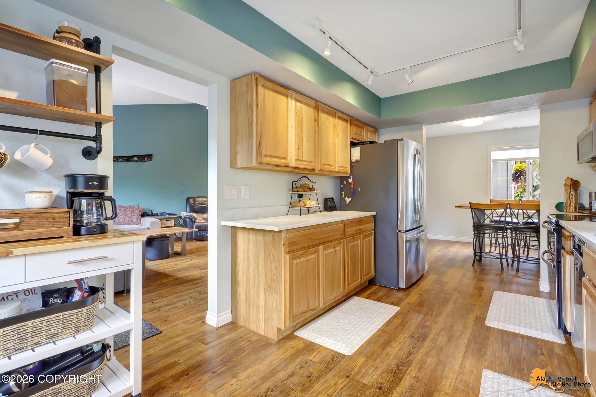1909 Parkside Drive Property Photo 13