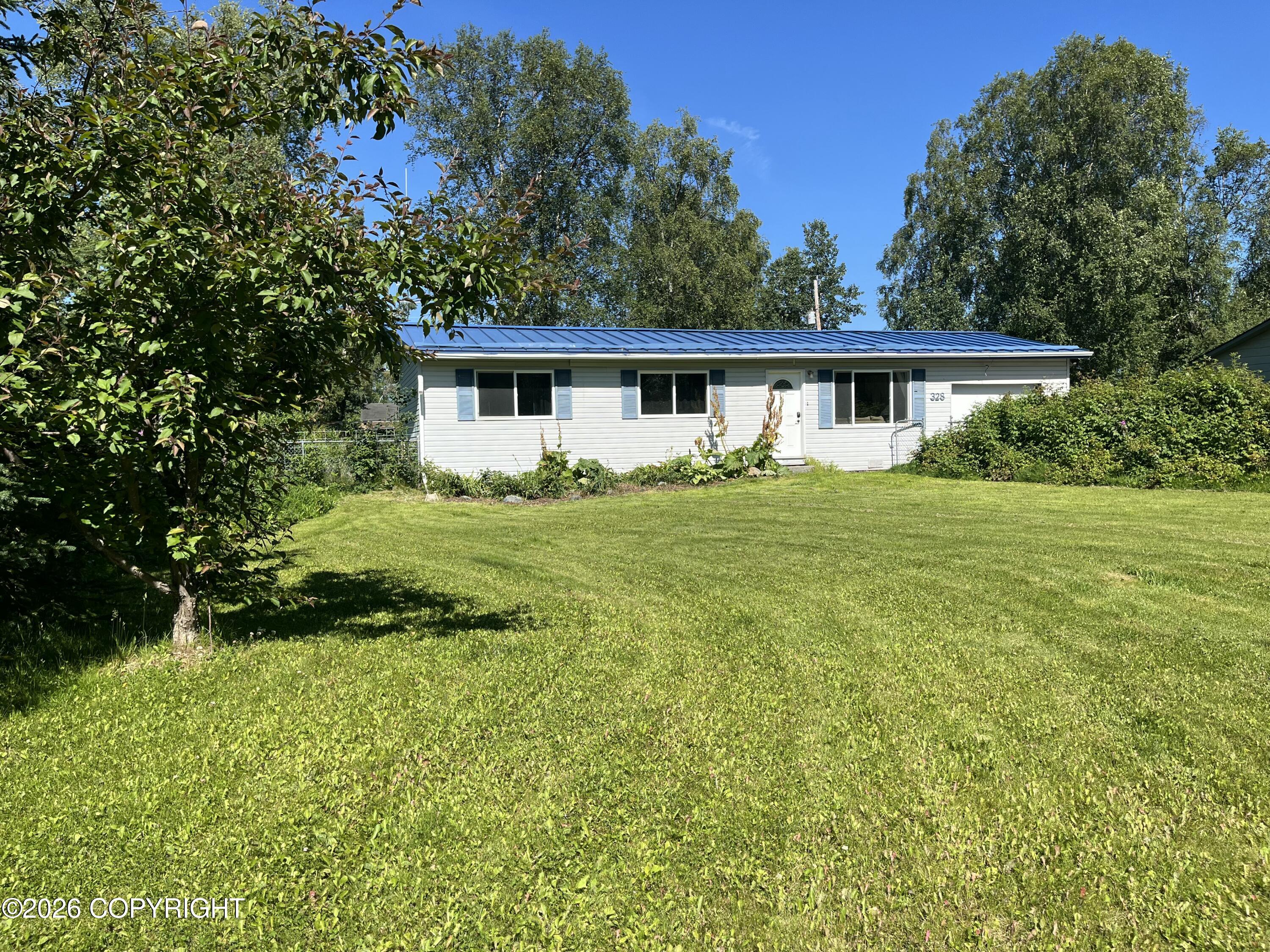 328 W Riverview Avenue Property Photo 2