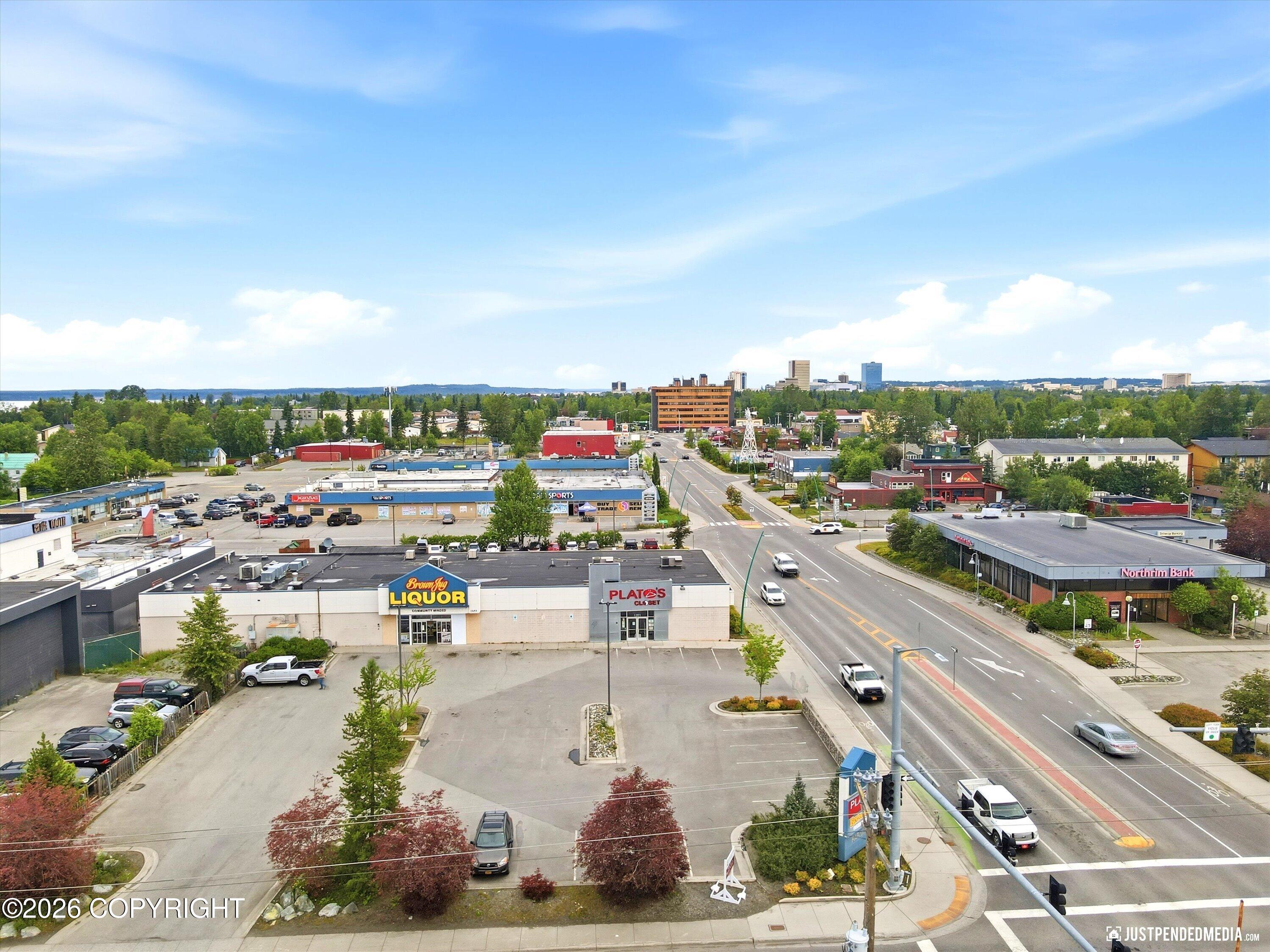 1201 W Northern Lights Boulevard Property Photo 15