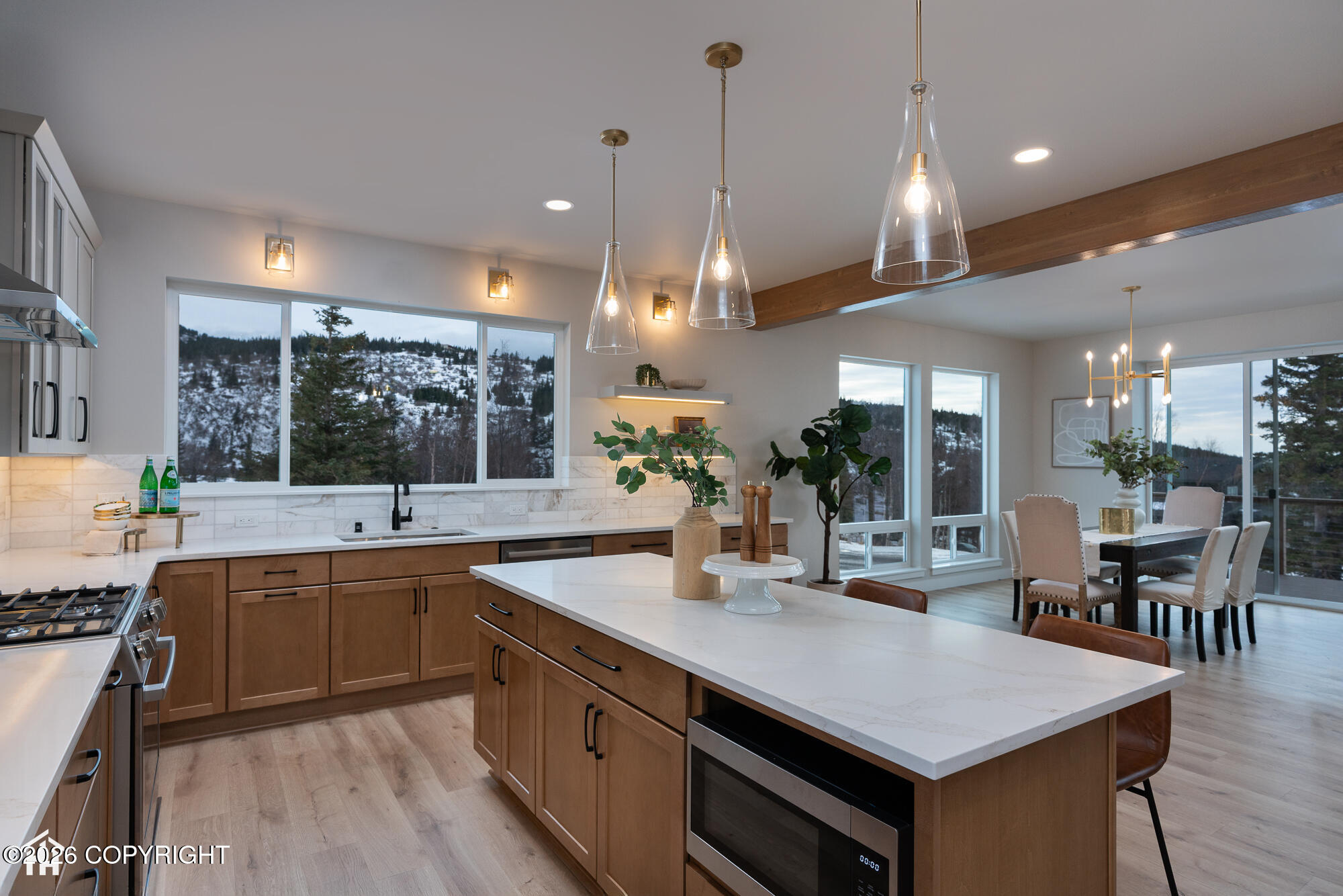 13851 Canyon Road Property Photo 13