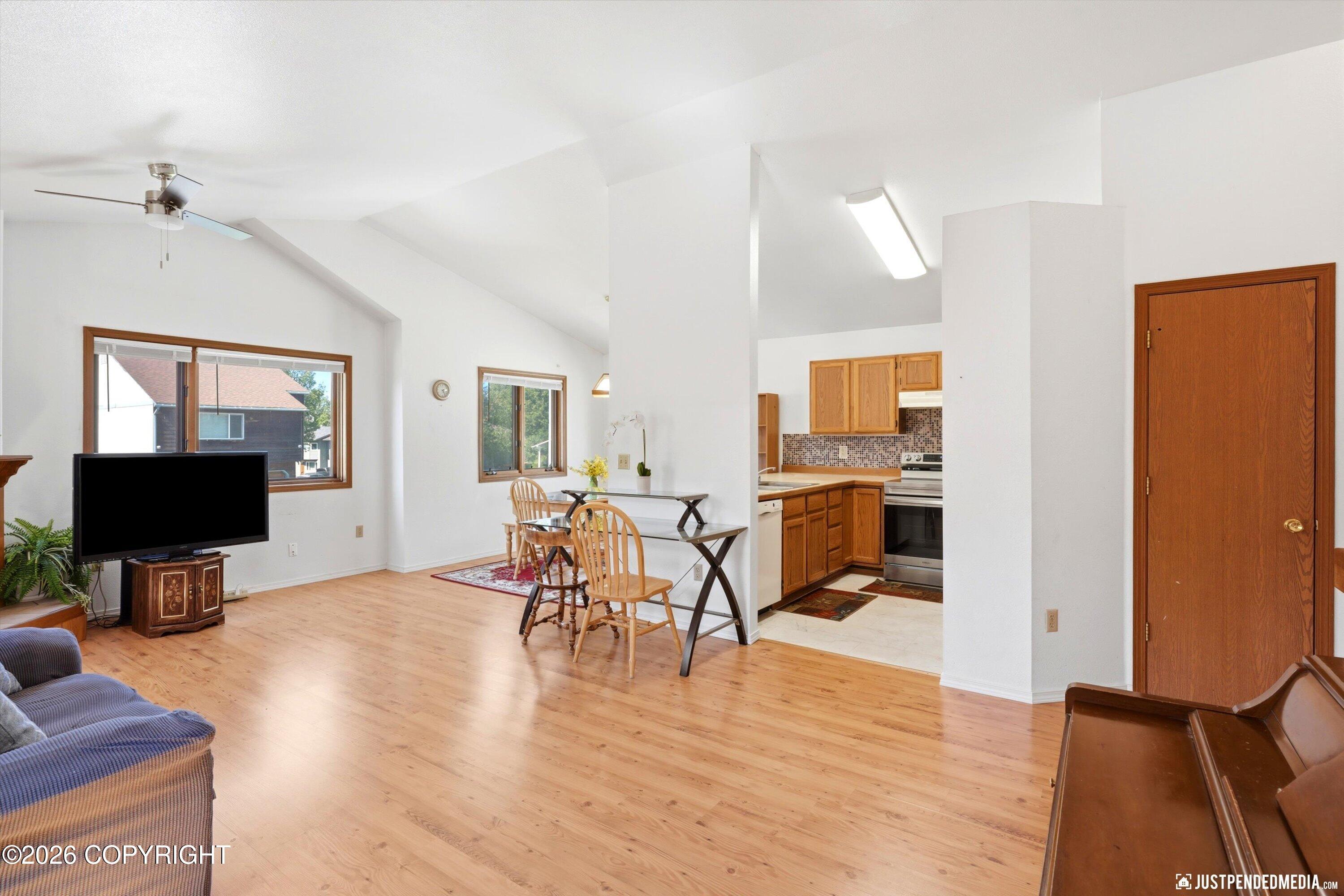 7621 Little Bend Circle Property Photo 3