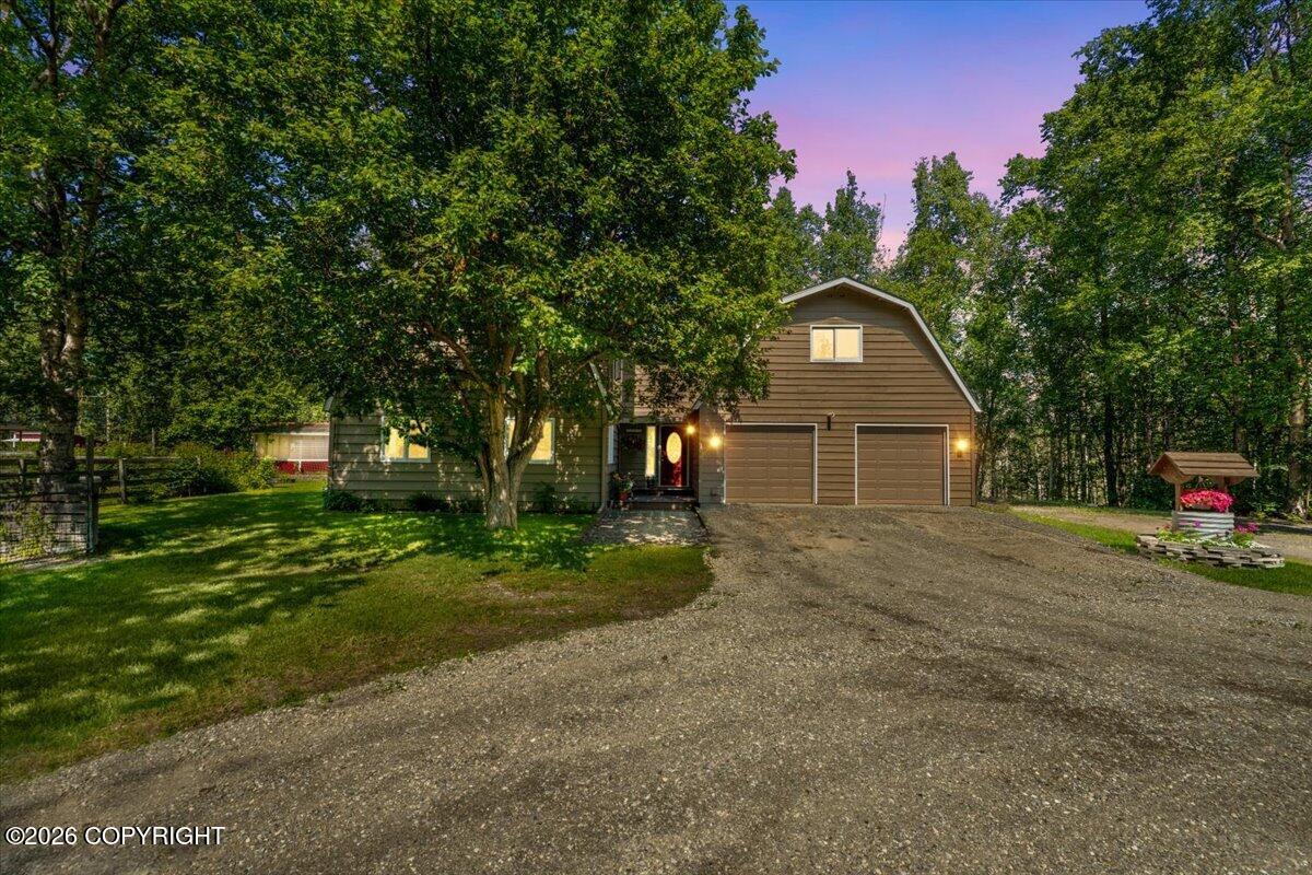 3970 E Ruth Drive Property Photo 2