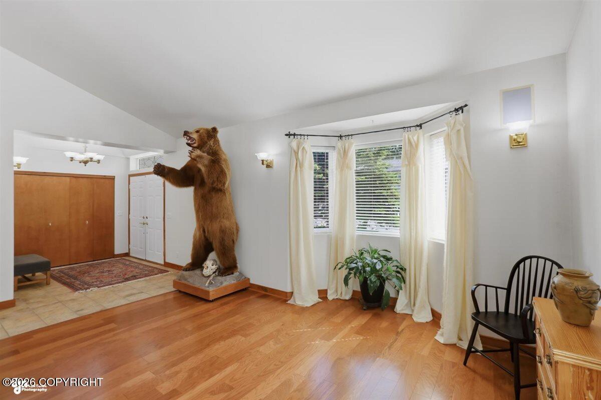 4825 Topaz Avenue Property Photo 6