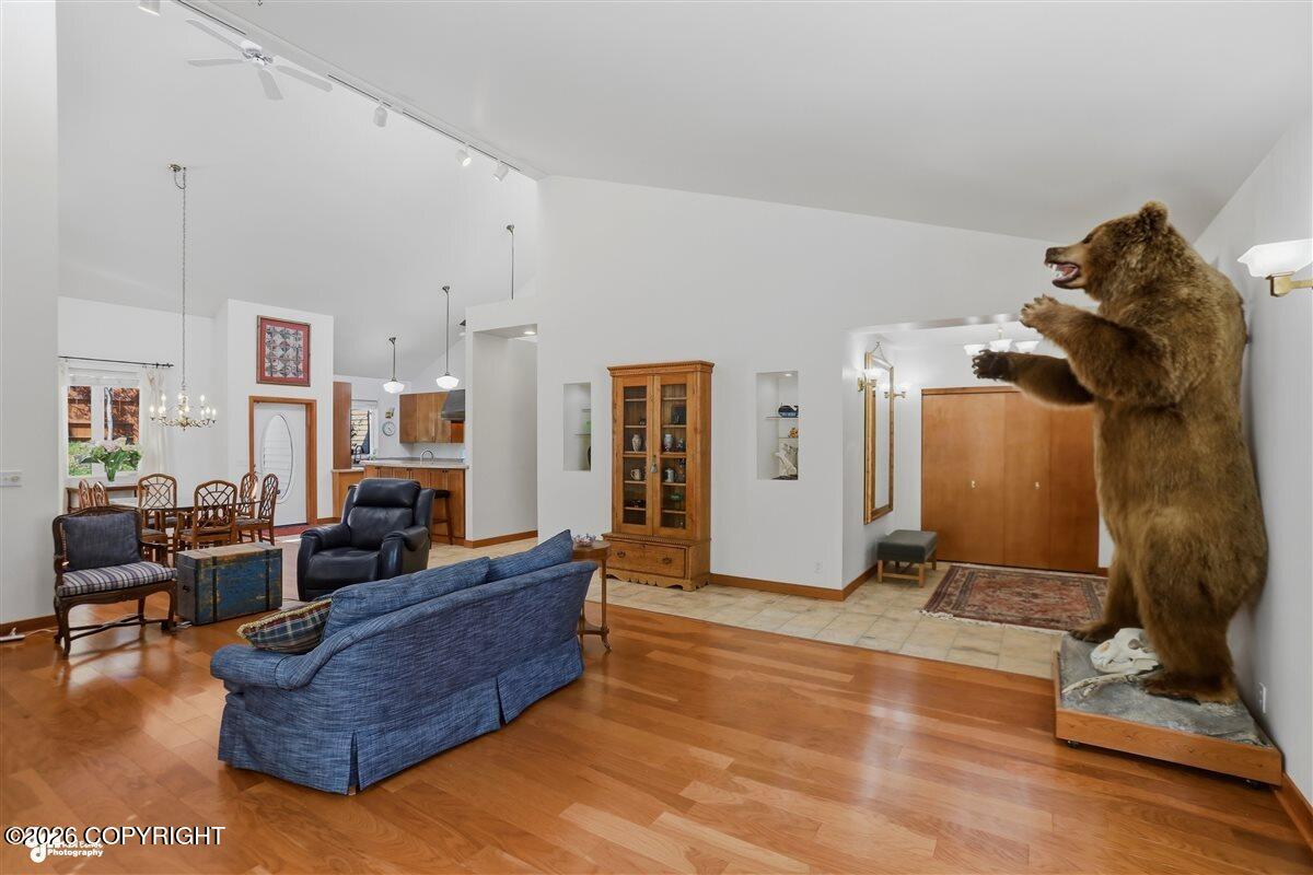 4825 Topaz Avenue Property Photo 7