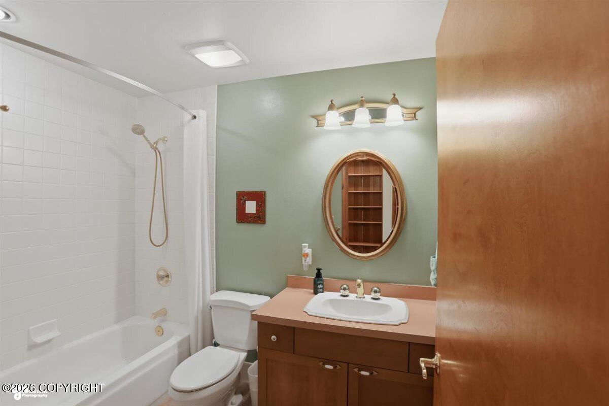 4825 Topaz Avenue Property Photo 19
