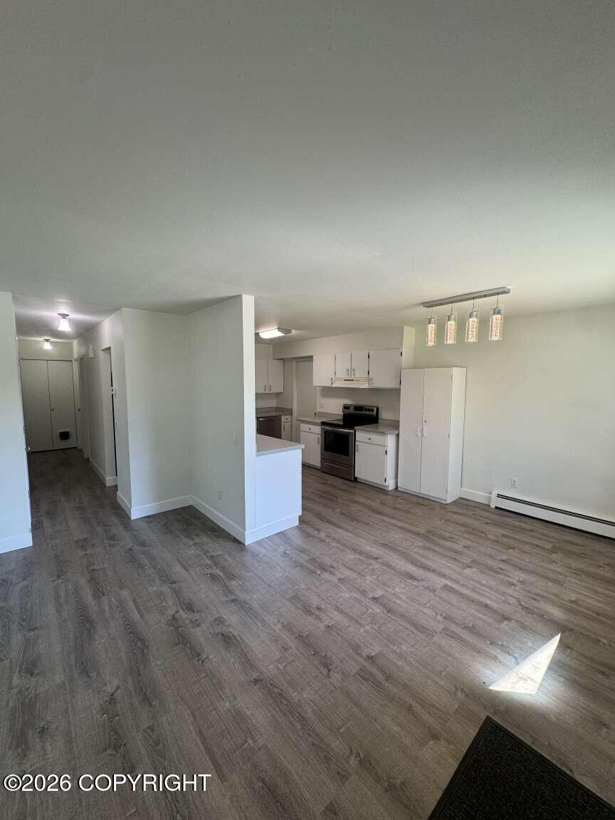 211 S Portlock Street Property Photo 6