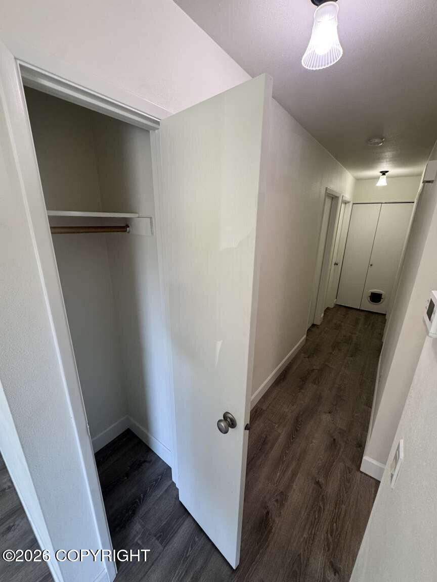 211 S Portlock Street Property Photo 10