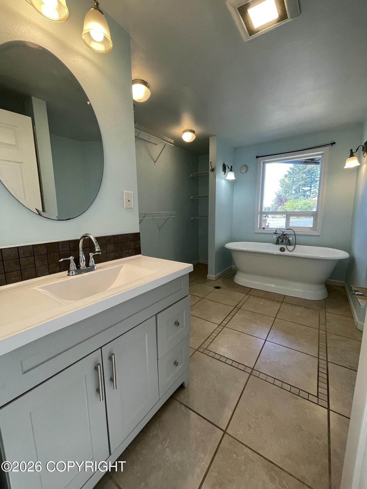 1315 Ismailov Street Property Photo 11