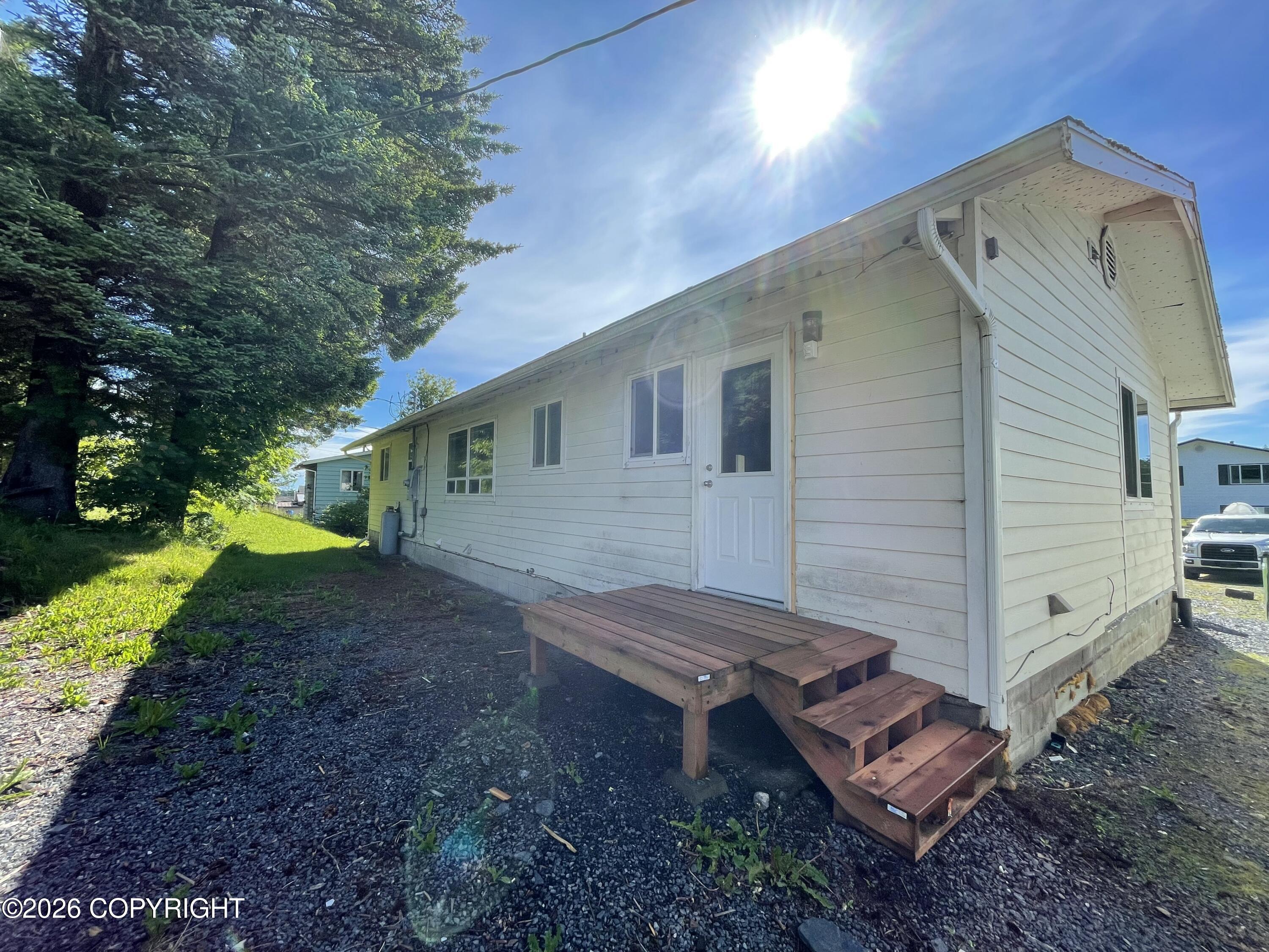 1315 Ismailov Street Property Photo 30
