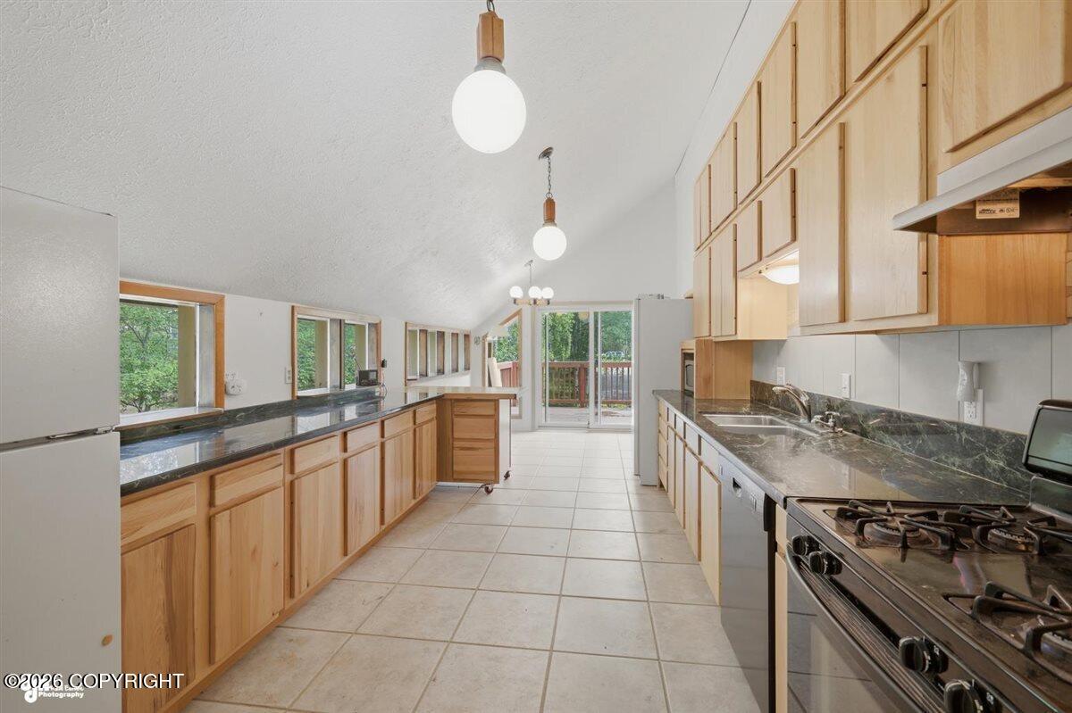 524 N Kimberly Street Property Photo 15