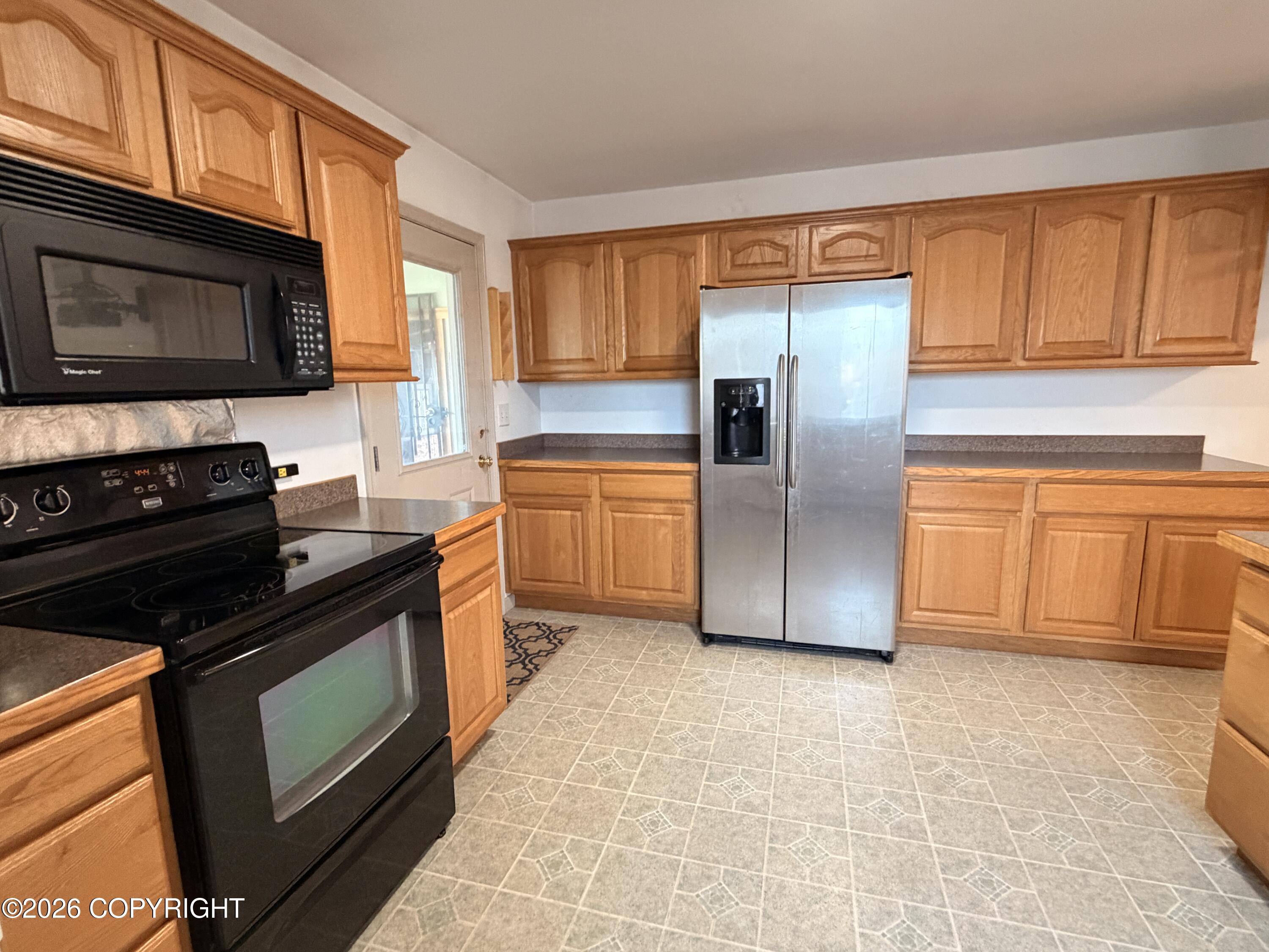 285 Flower Street Property Photo 11