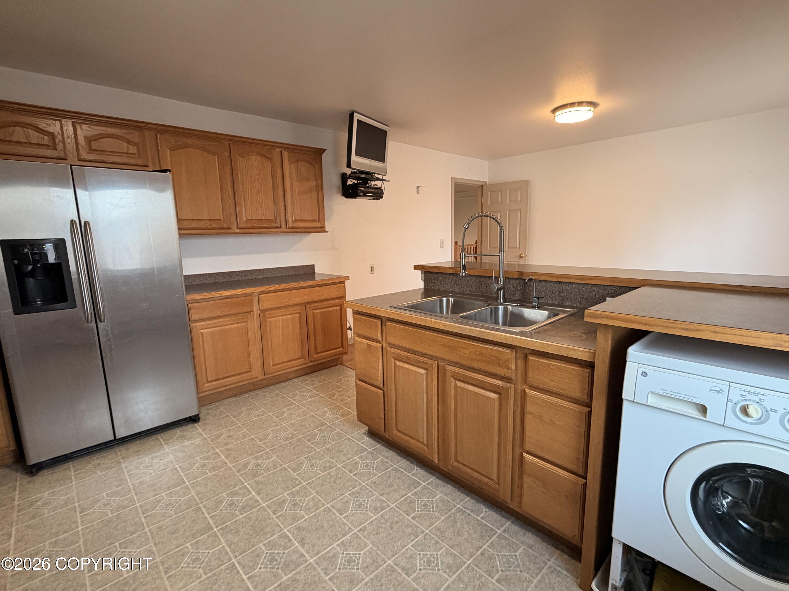 285 Flower Street Property Photo 12