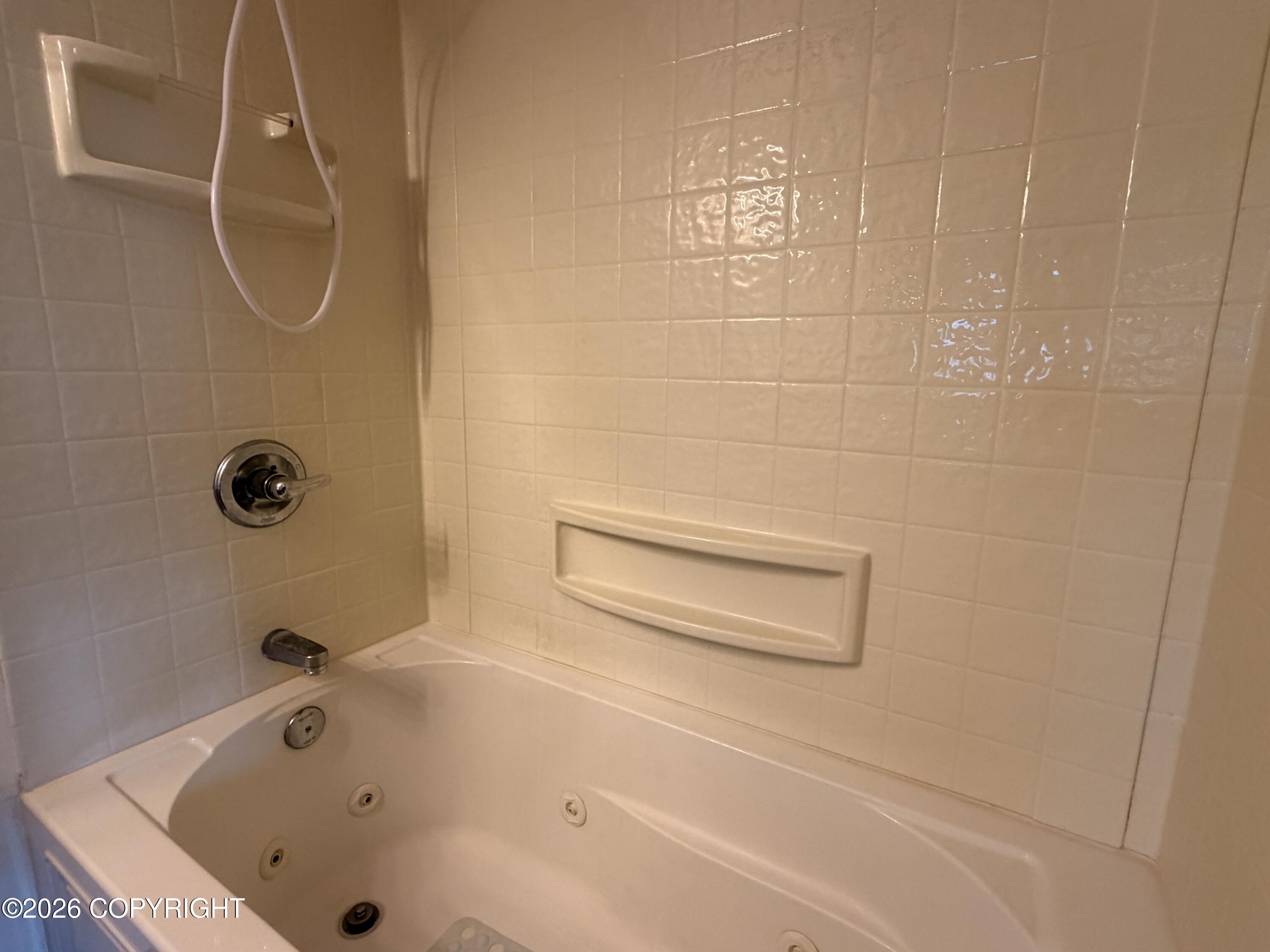 285 Flower Street Property Photo 22