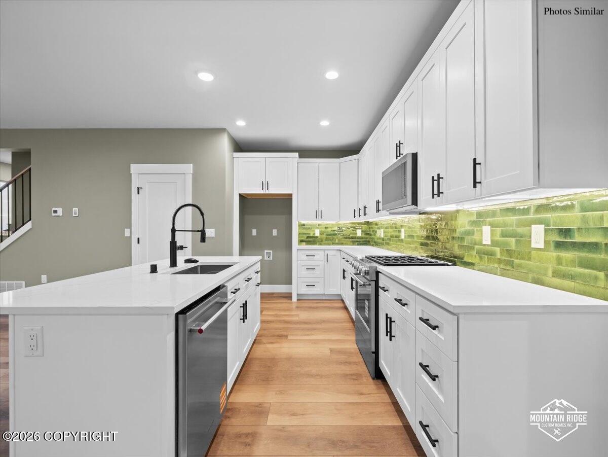 6672 E Gateway Drive Property Photo 6
