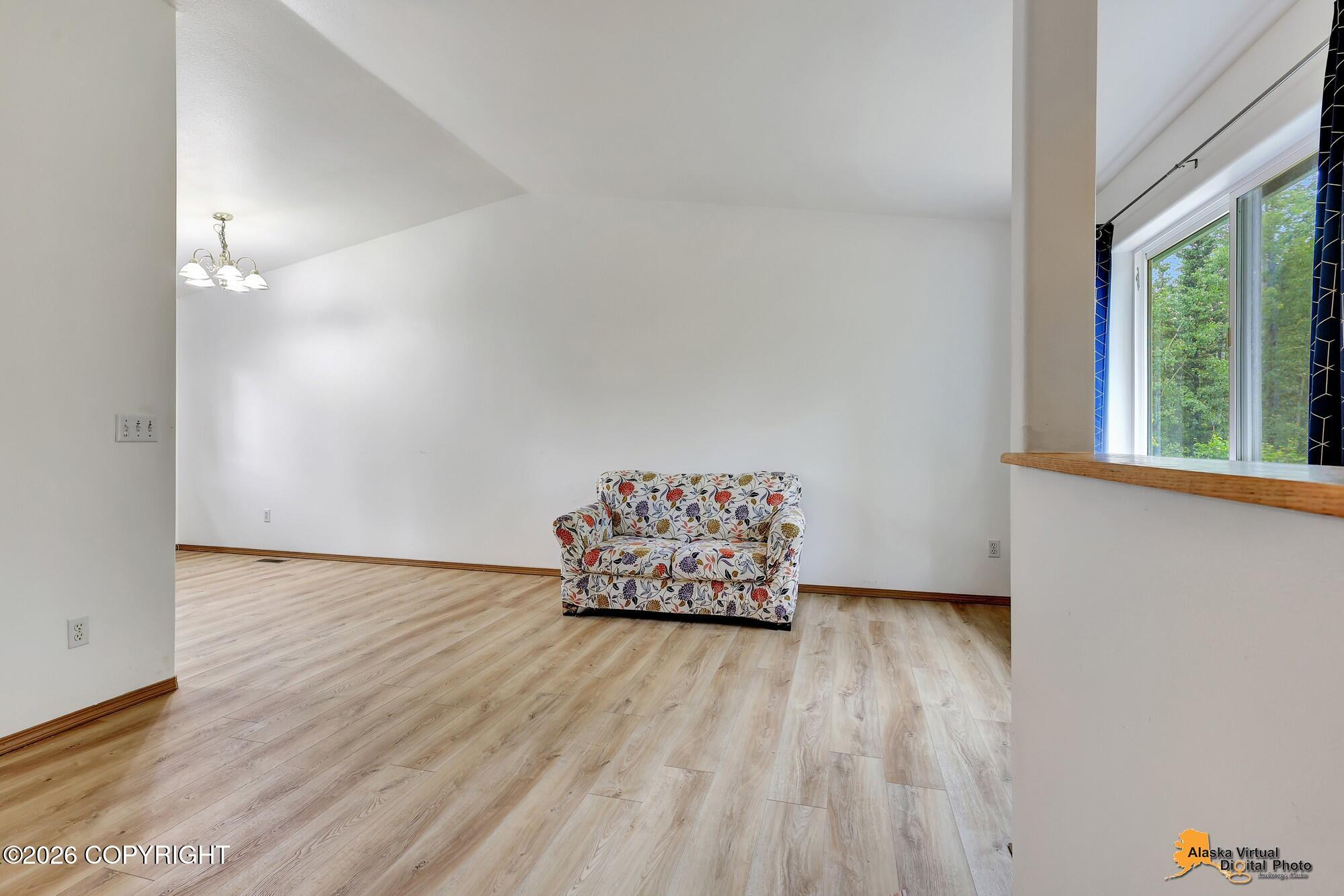 1050 E Onyx Circle Property Photo 16