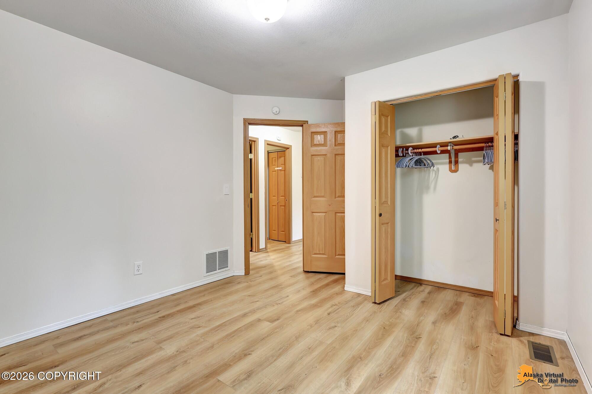 1050 E Onyx Circle Property Photo 23