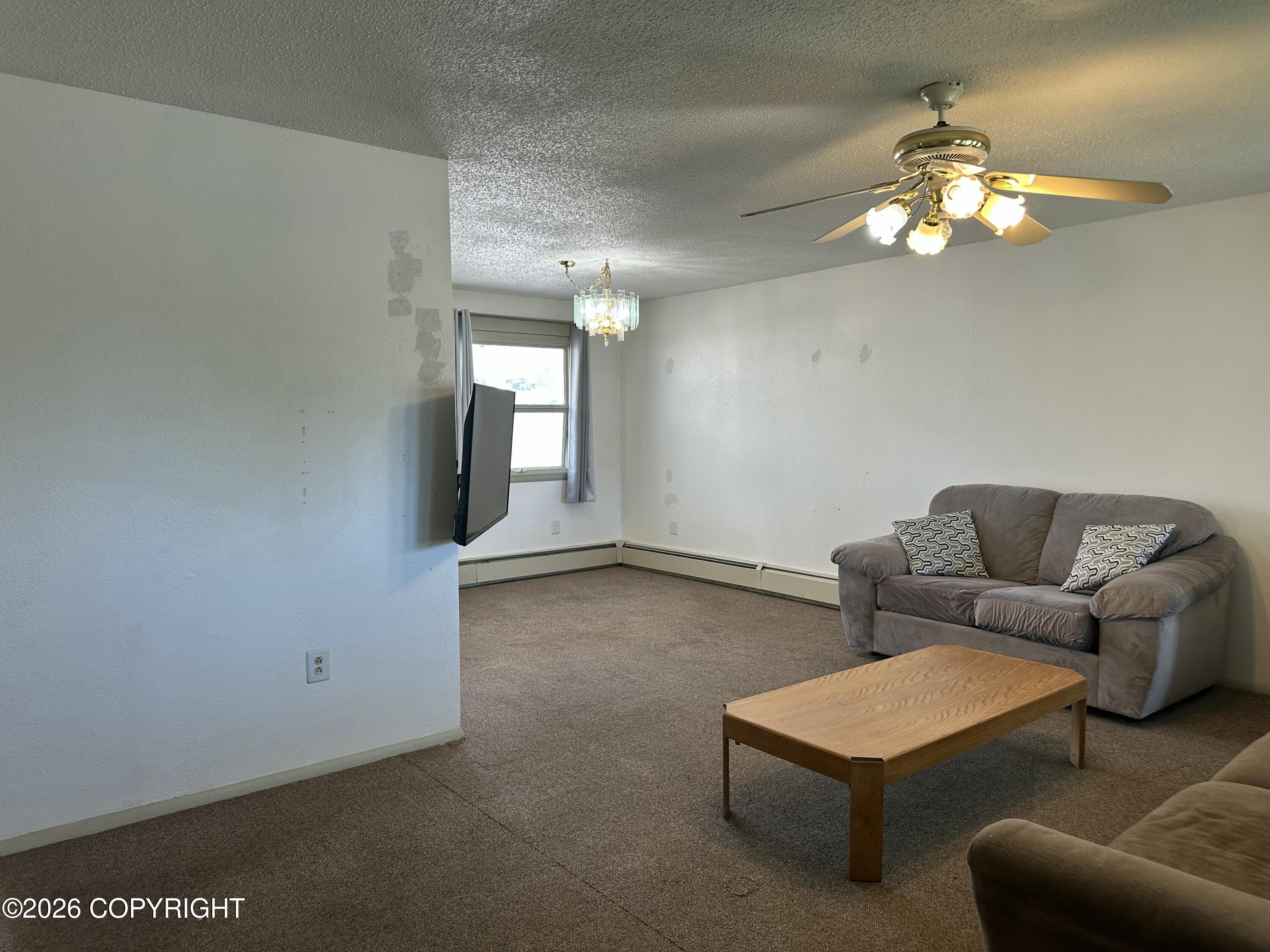 4447 E 6th Avenue Property Photo 4