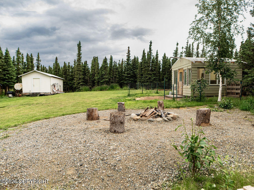 Nhn Graphite Court Property Photo 4
