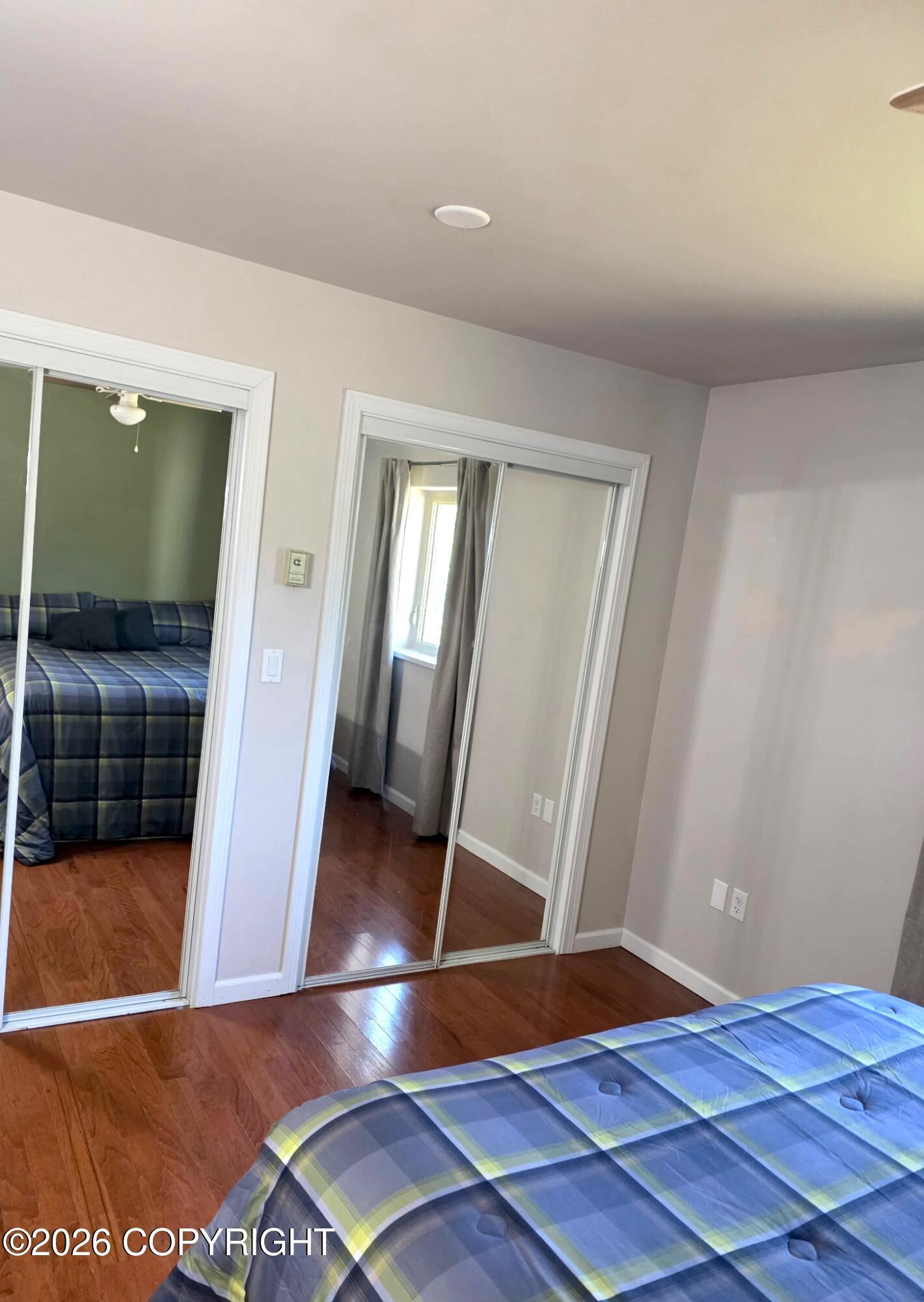 Nhn Graphite Court Property Photo 16